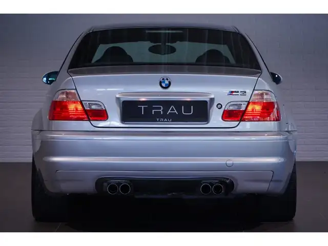 BMW M3 view 5