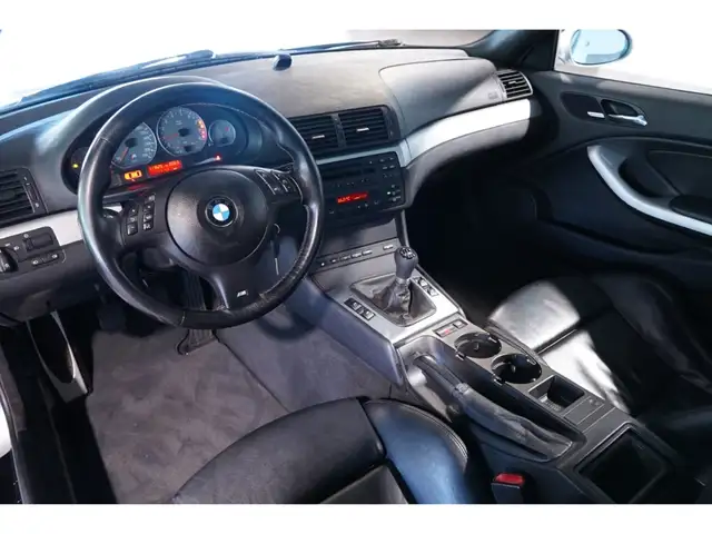 BMW M3 view 9