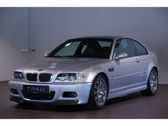 BMW M3 view 3