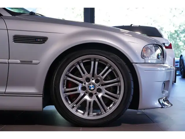 BMW M3 view 7