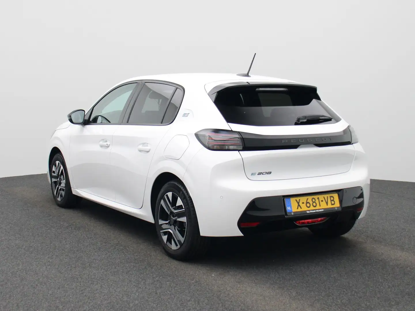 Peugeot e-208 EV Style 50 kWh Wit - 2