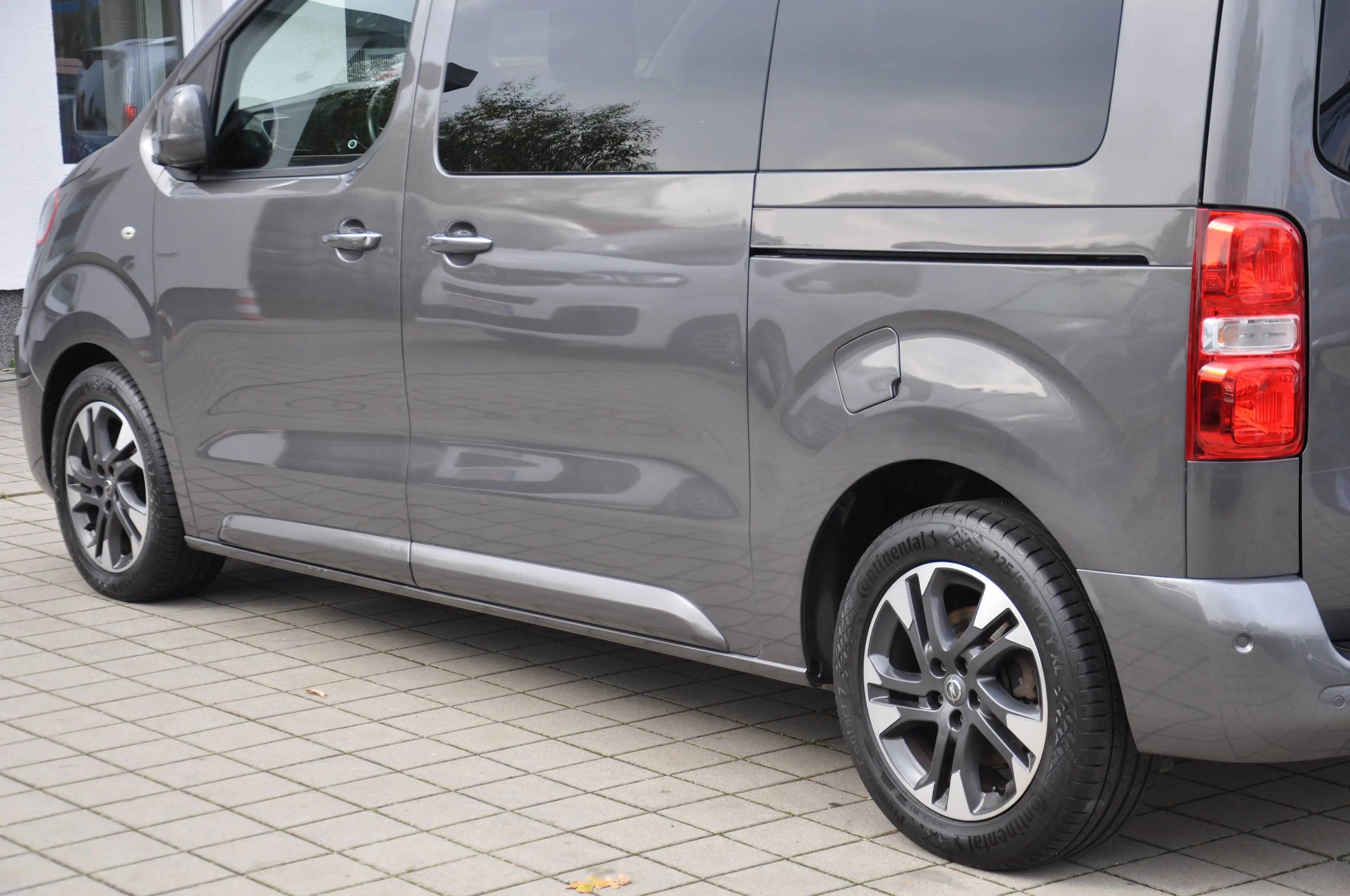 Opel Zafira Life Zafira Life Tourer M Aut. PANO-STANDHZ-HUD-TISCH-XENON-LEDER-ACC-230V-SCHIEBETÜR EL.-MASSAGE-RKAMERA — photo 8