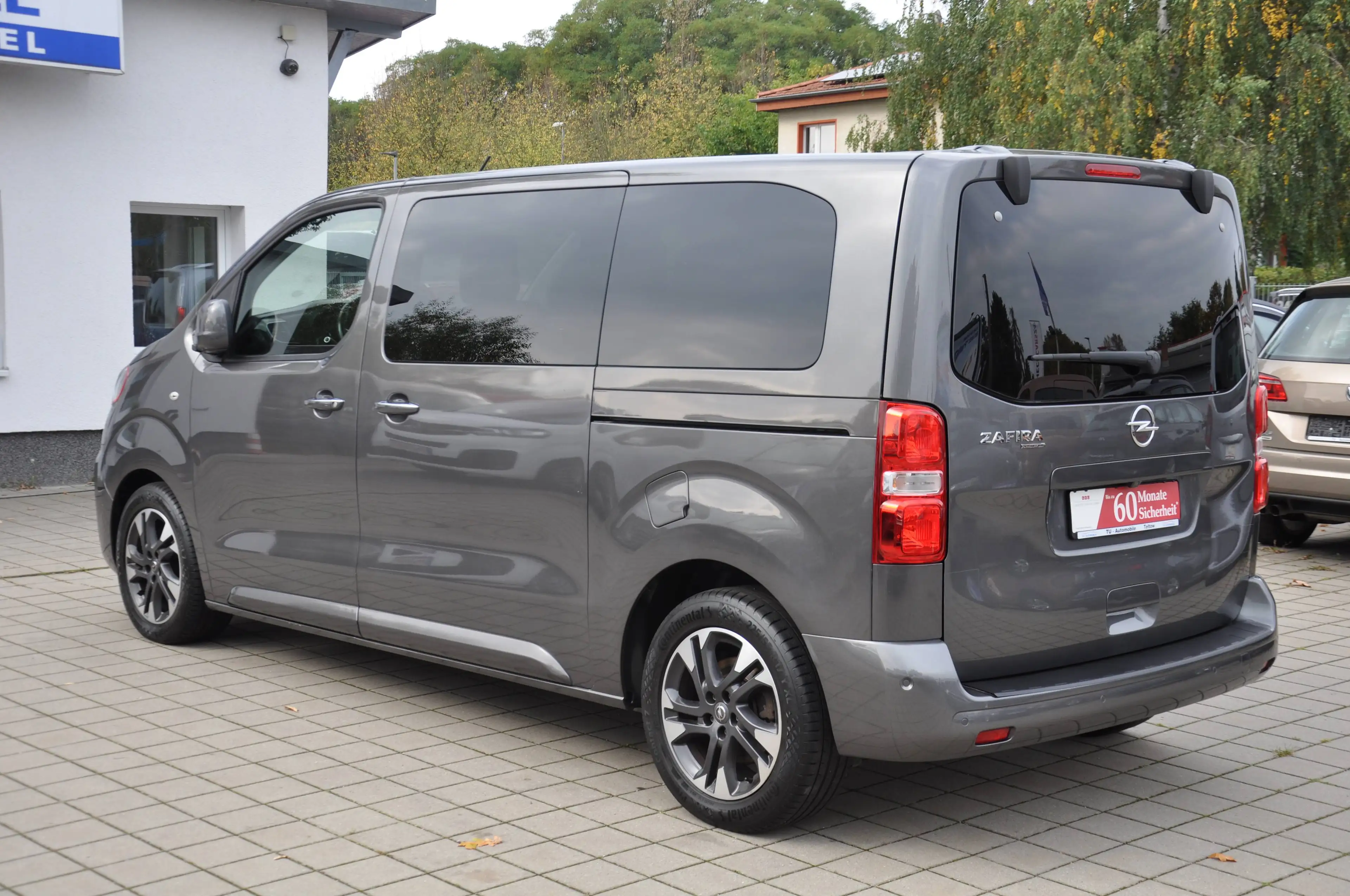 Opel Zafira Life Zafira Life Tourer M Aut. PANO-STANDHZ-HUD-TISCH-XENON-LEDER-ACC-230V-SCHIEBETÜR EL.-MASSAGE-RKAMERA — photo 7