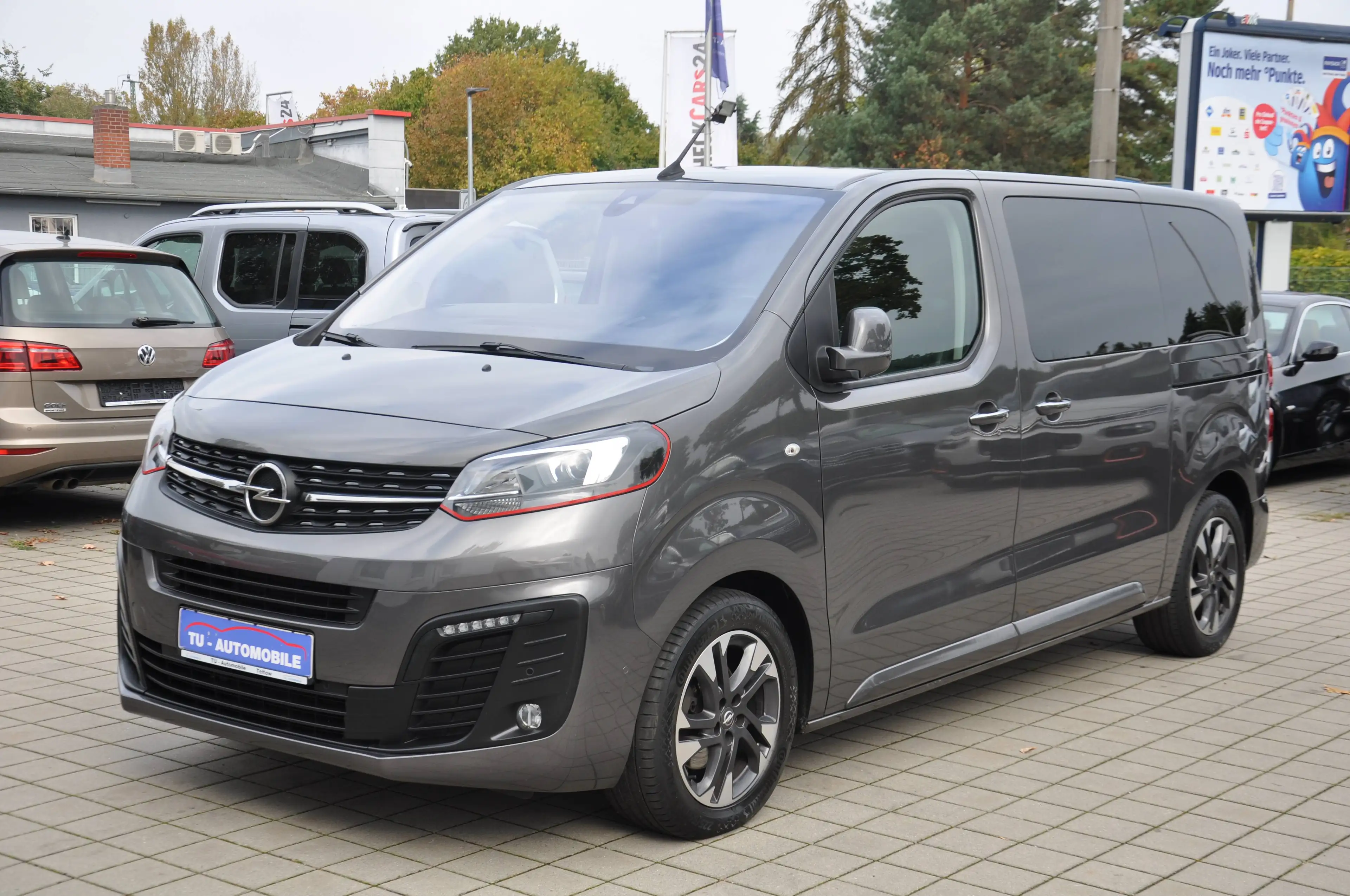 Opel Zafira Life Zafira Life Tourer M Aut. PANO-STANDHZ-HUD-TISCH-XENON-LEDER-ACC-230V-SCHIEBETÜR EL.-MASSAGE-RKAMERA — photo 4