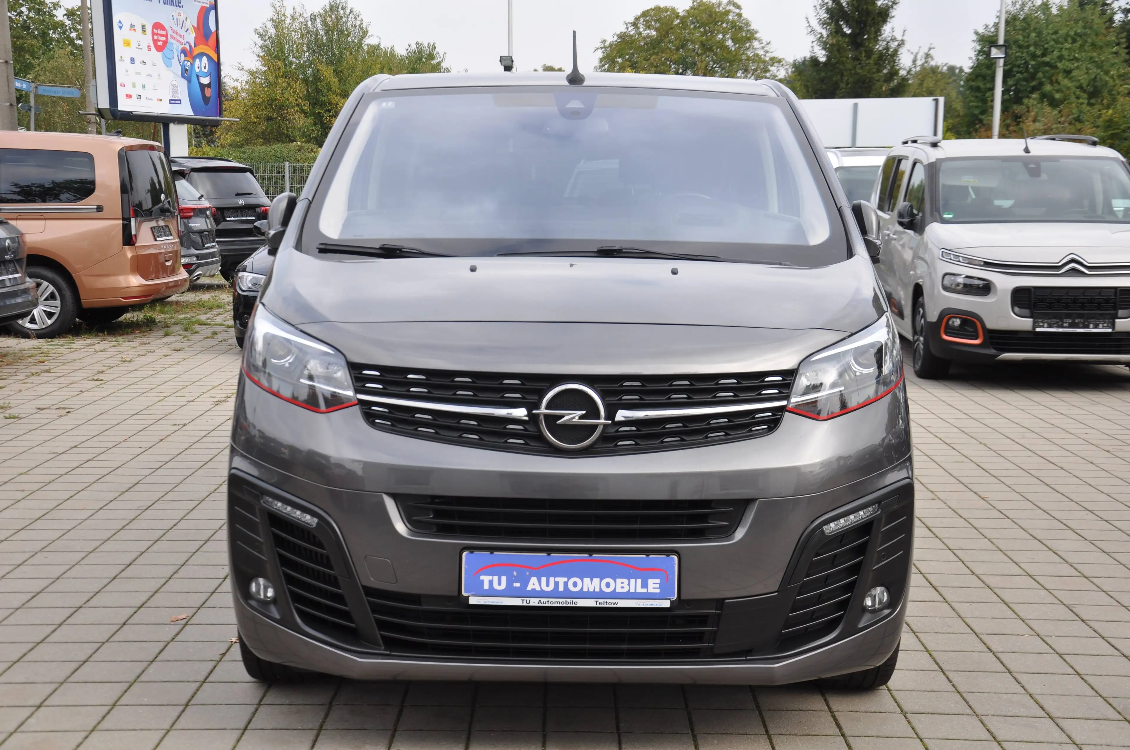 Opel Zafira Life Zafira Life Tourer M Aut. PANO-STANDHZ-HUD-TISCH-XENON-LEDER-ACC-230V-SCHIEBETÜR EL.-MASSAGE-RKAMERA — photo 3