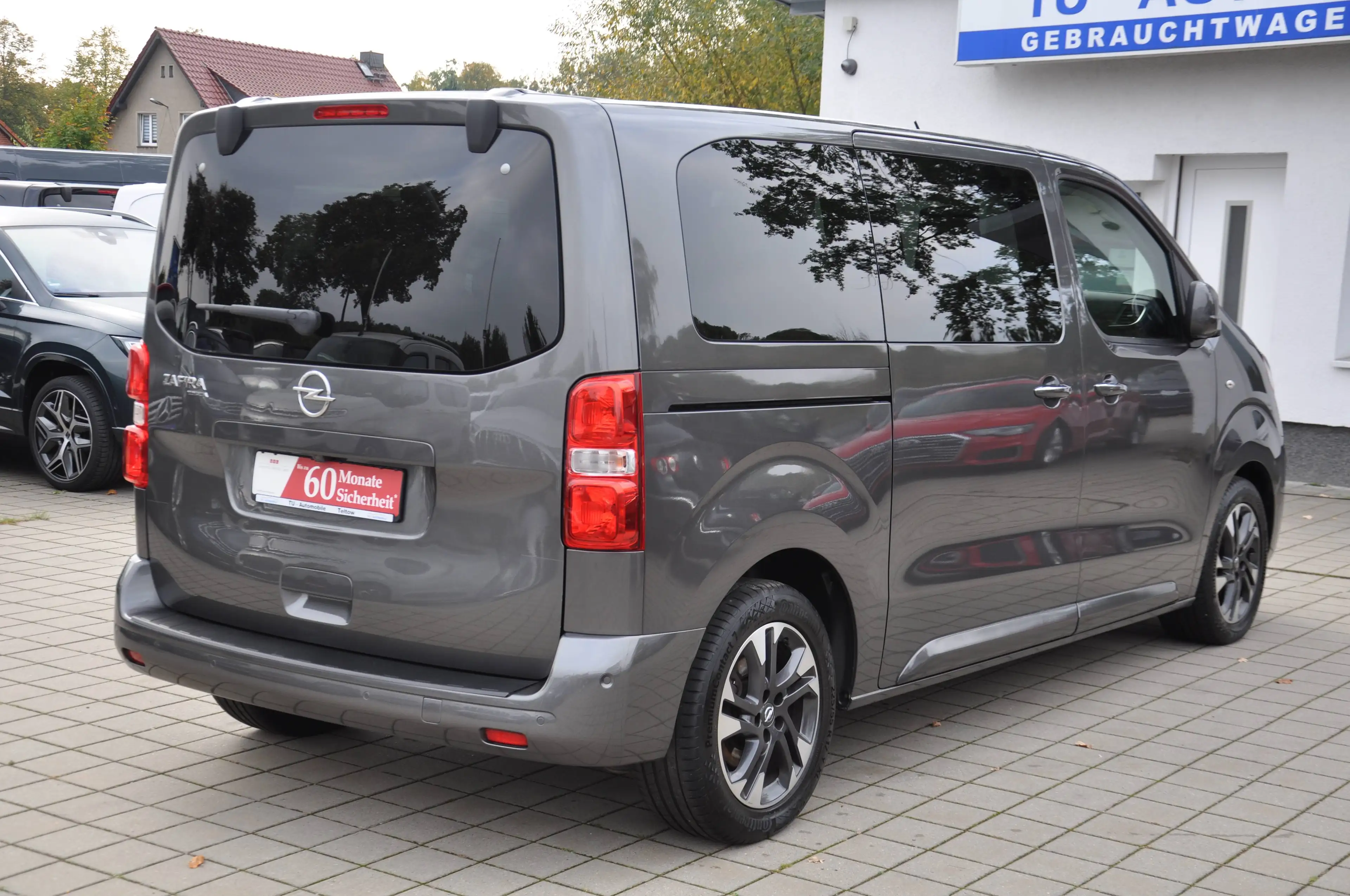 Opel Zafira Life Zafira Life Tourer M Aut. PANO-STANDHZ-HUD-TISCH-XENON-LEDER-ACC-230V-SCHIEBETÜR EL.-MASSAGE-RKAMERA — photo 10