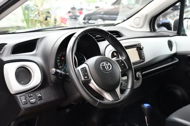 Toyota Yaris view 8