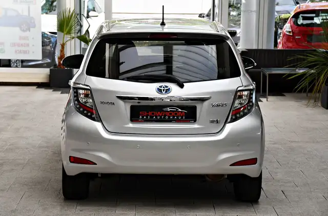 Toyota Yaris view 6