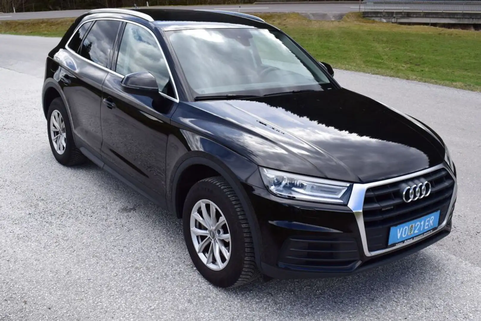 Audi Q5 40 TDI quattro wie neu garnatie Noir - 1