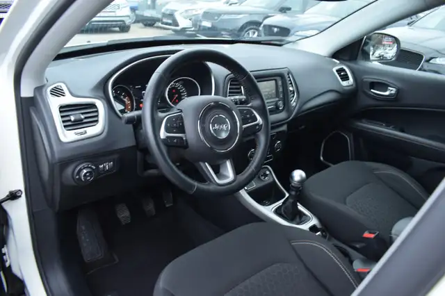Jeep Compass view 8