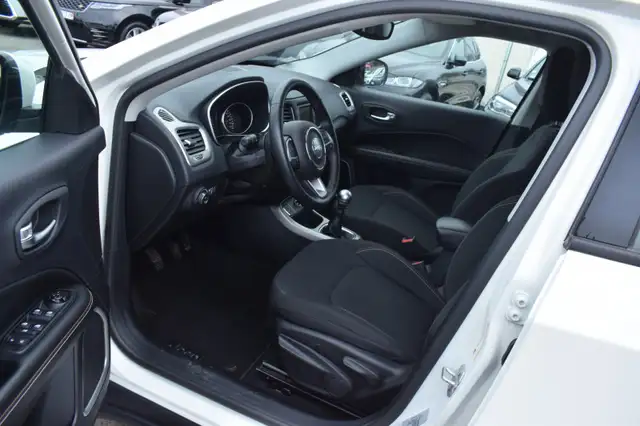 Jeep Compass view 12