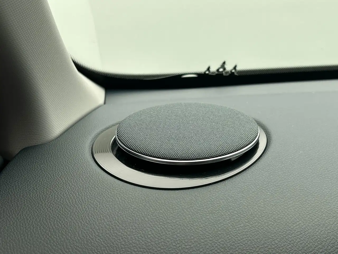 Geely Starray EM-i 2026 — фото 11