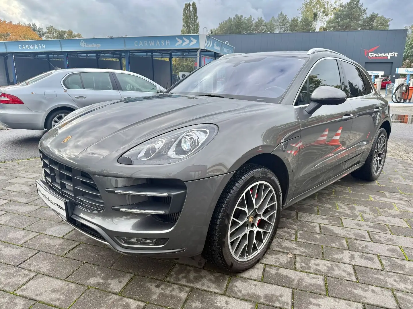 Porsche Macan Turbo,Leder,Navi,Xenon,SD, Burmester Grau - 1