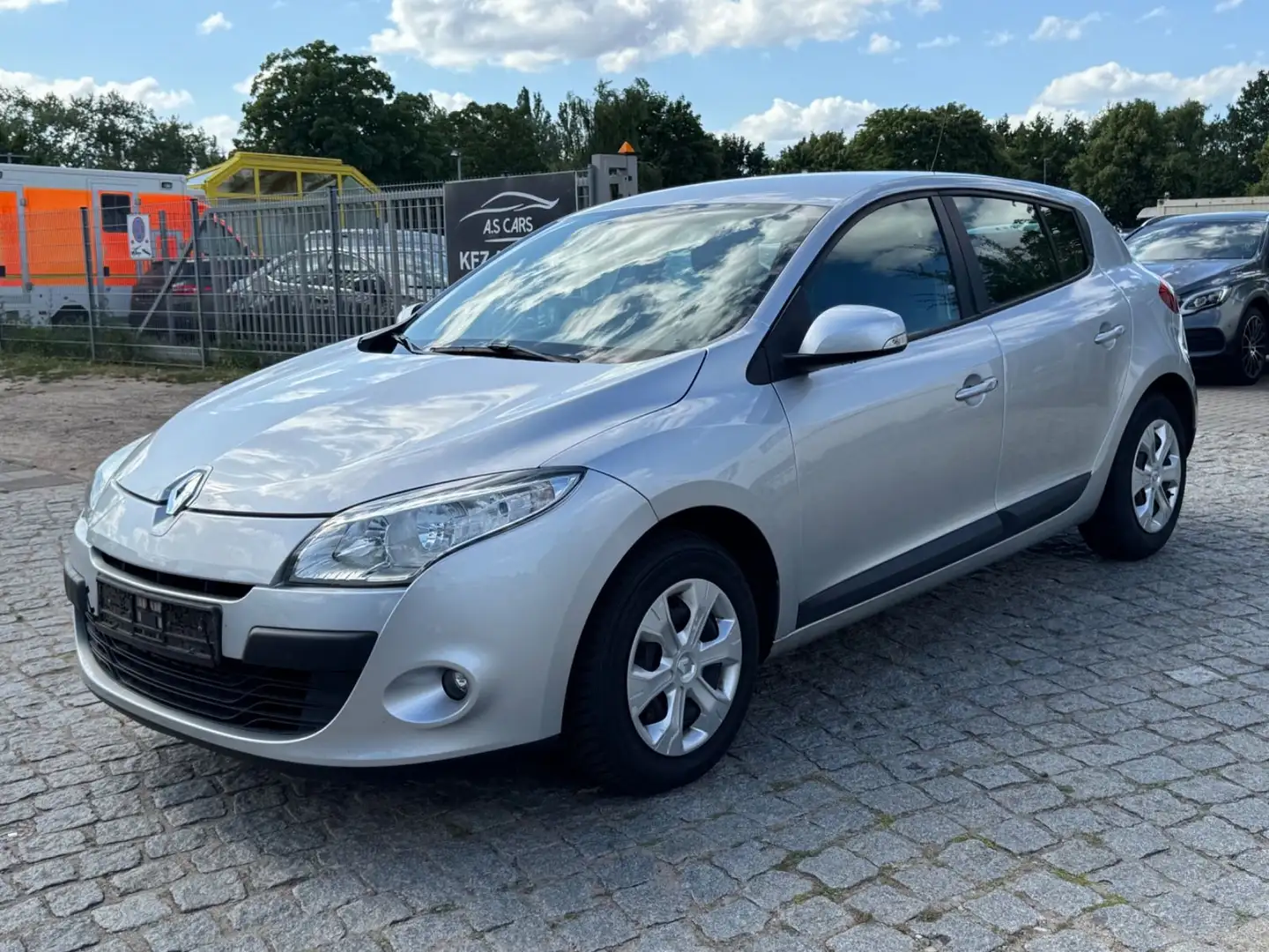 Renault Megane III 1.6 Lim.Expression*Klima*HU/AU 11.25* Argento - 2