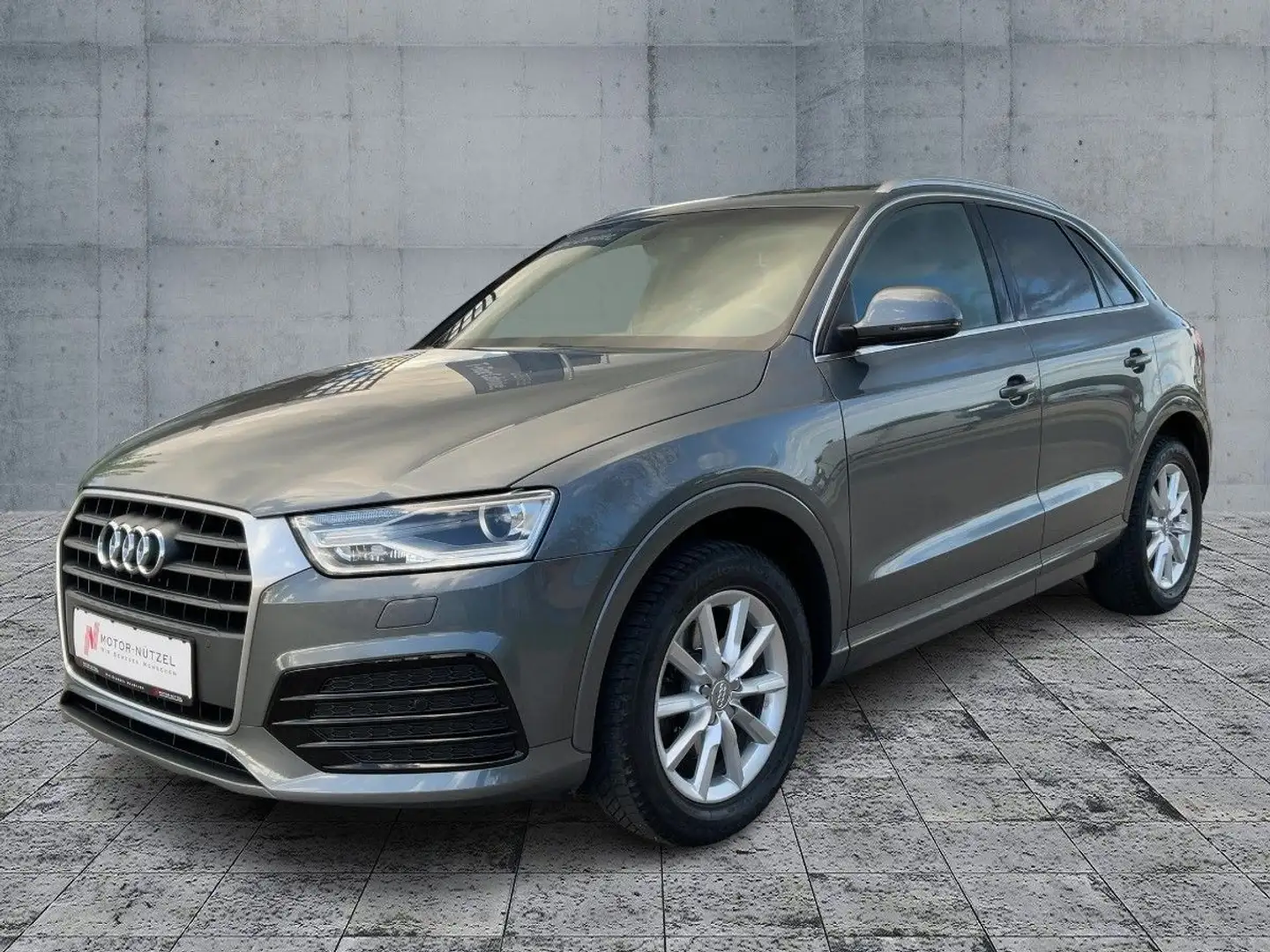 Audi Q3 1.4 TFSI SPORT BI-XEN+NAV+SHZ+PDC+GRA+AHK+DAB Grau - 2