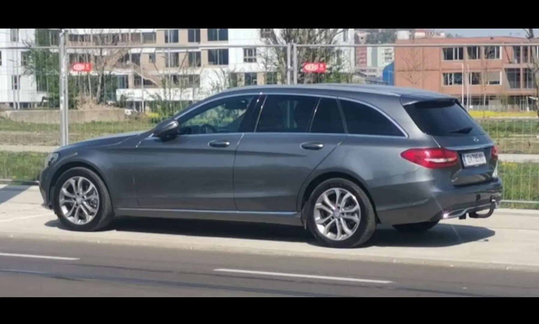 Mercedes-Benz C 200 C 200 d T AMG Line AMG Line Grau - 1