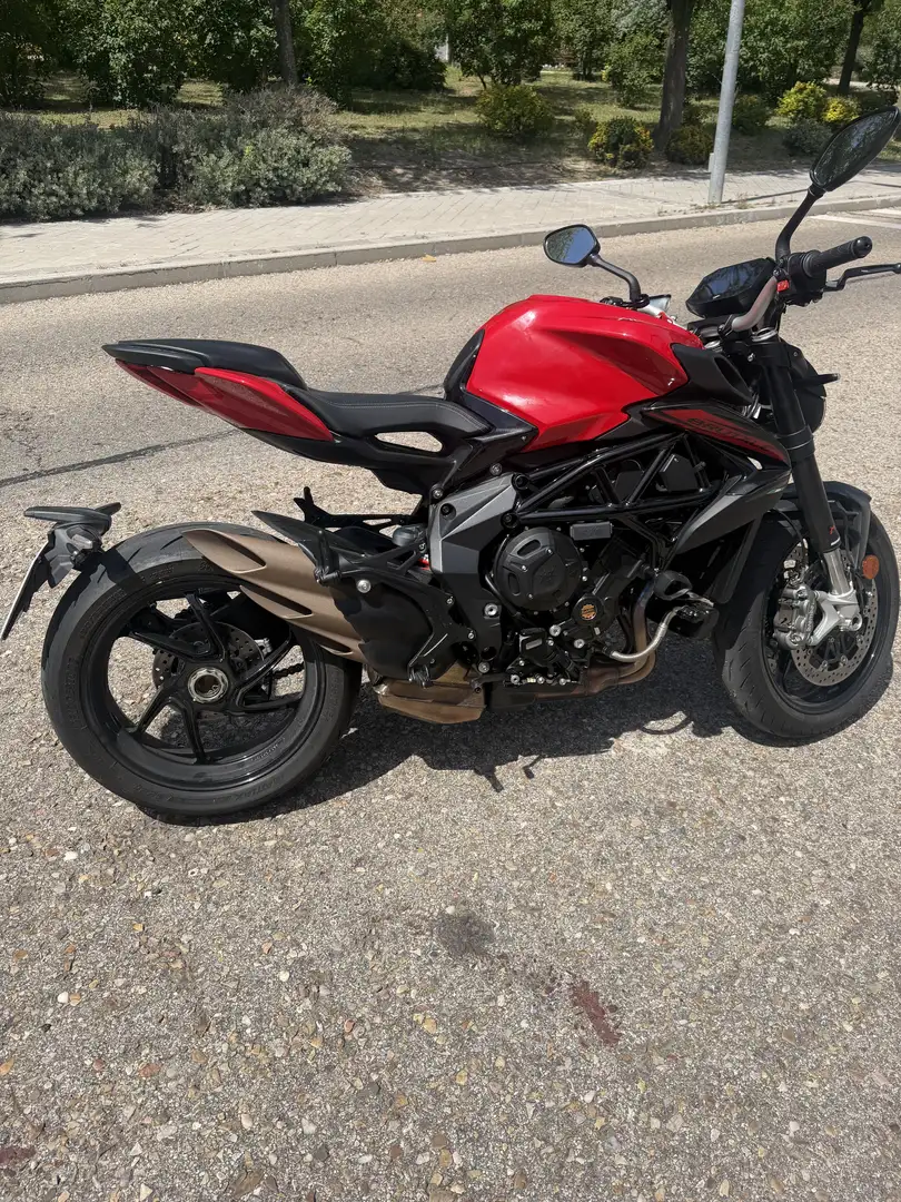 MV Agusta Brutale 800 topes anti caida y luz led - 1