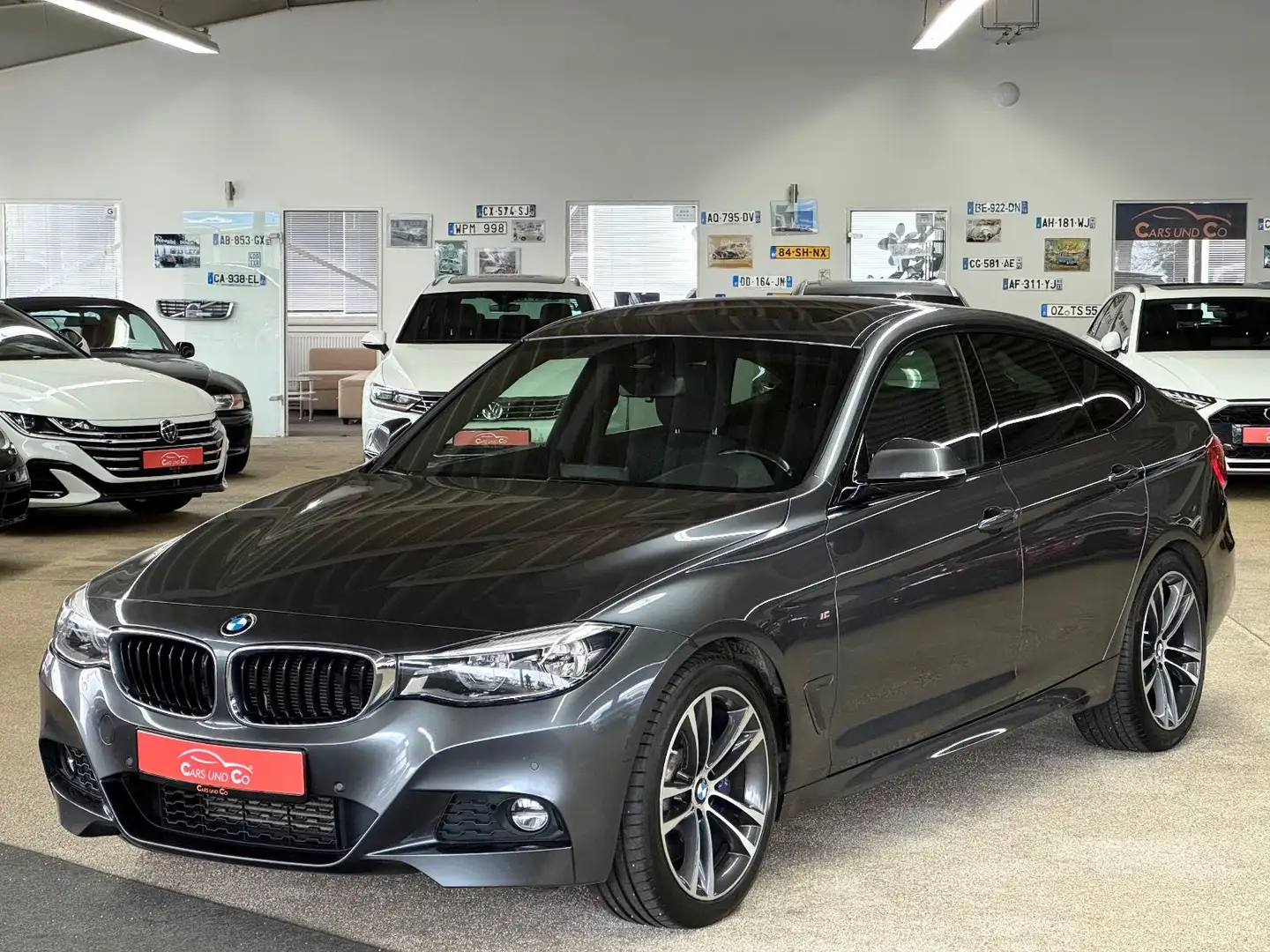 BMW 330 d GT xDrive M-Sport *SHZ*NAV*PAN*LED*HuD* Grau - 1