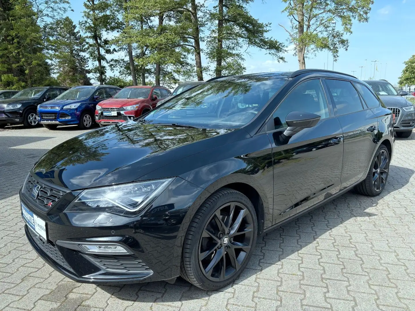 SEAT Leon ST 1.5 TGI FR*AUTO. FULL-LINK*ACC*AHK*18" Schwarz - 1