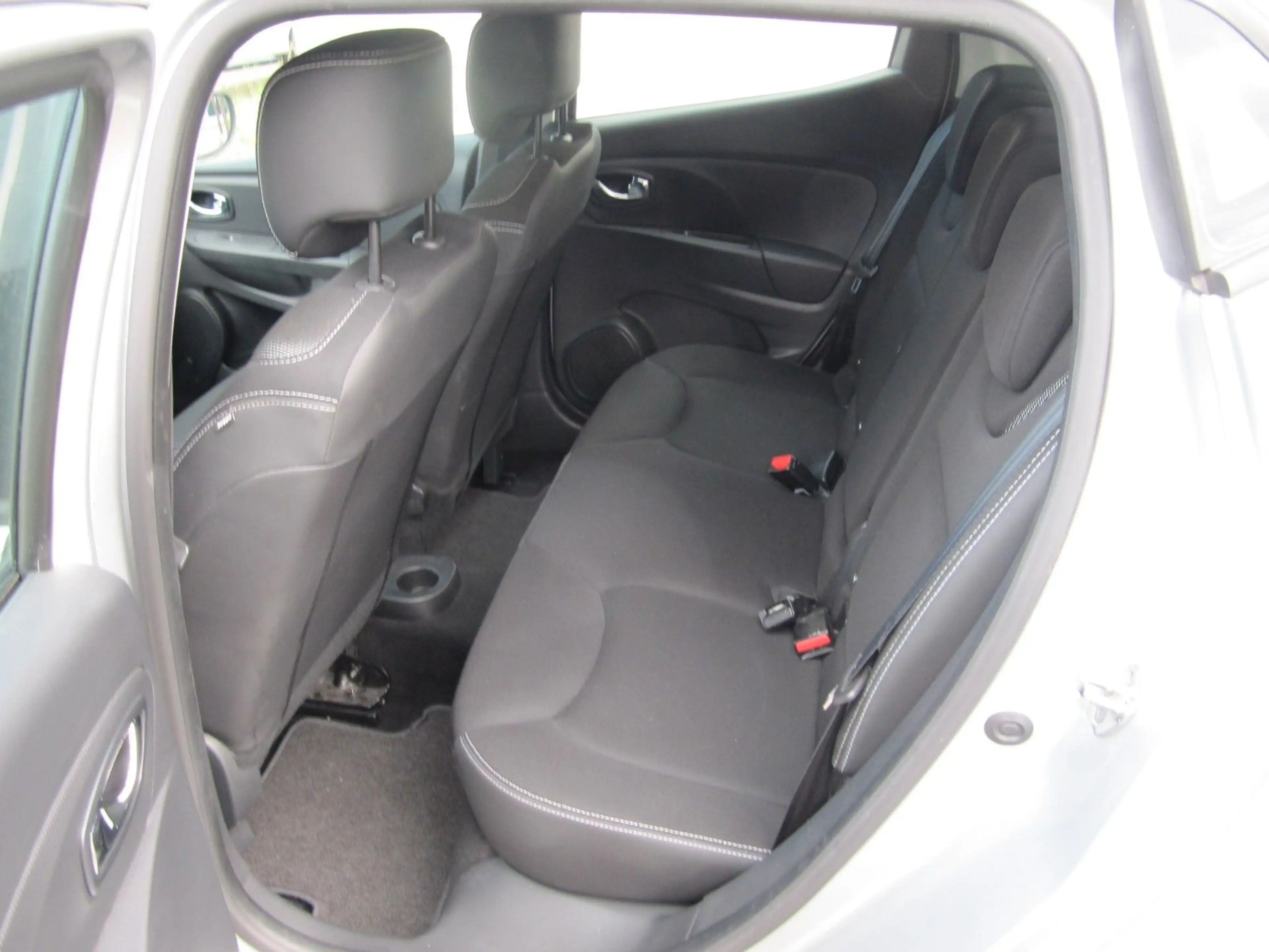 Renault Clio IV Paris. 8 fach auf Alu. Tempom. — photo 9