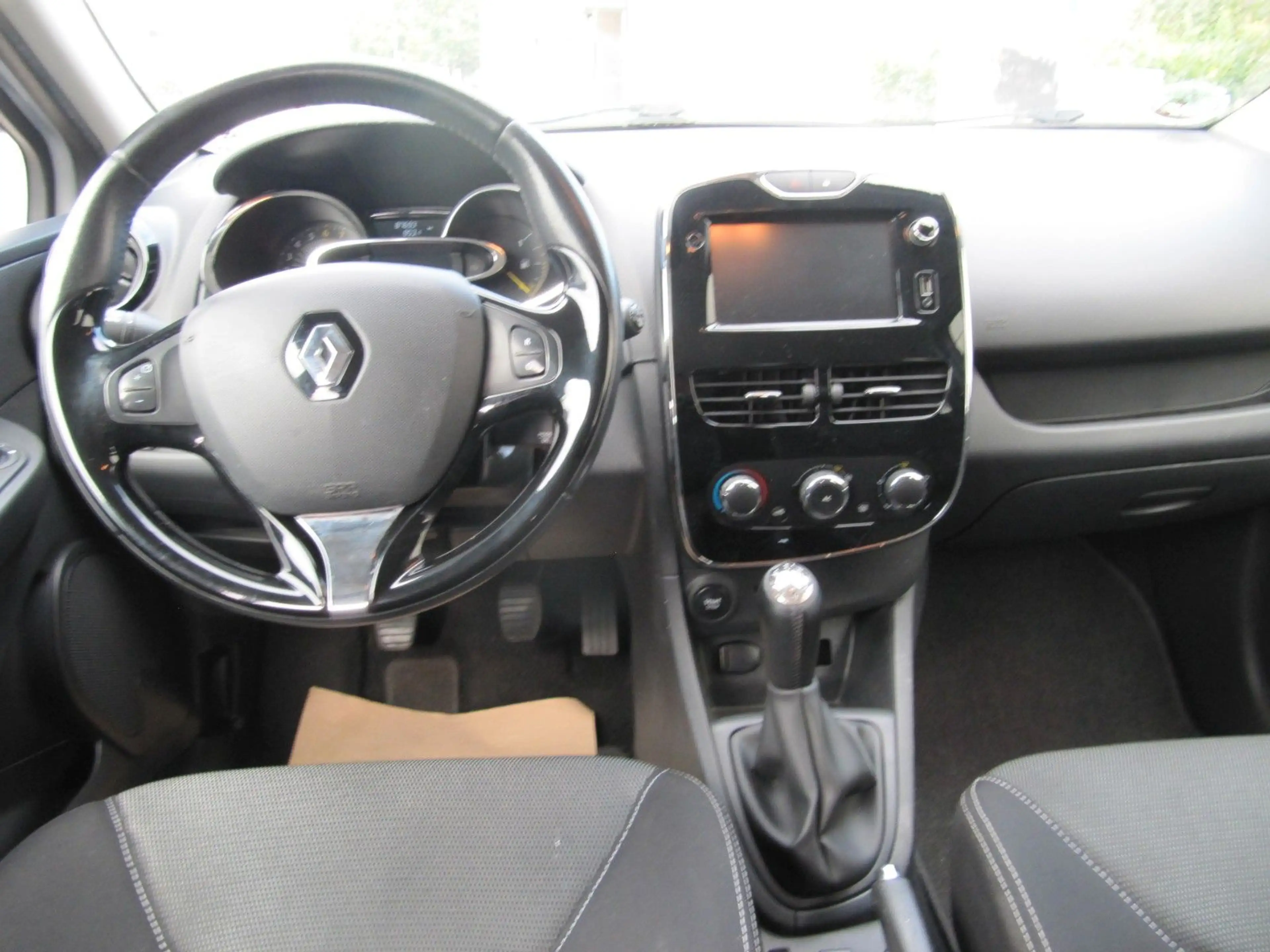 Renault Clio IV Paris. 8 fach auf Alu. Tempom. — photo 13