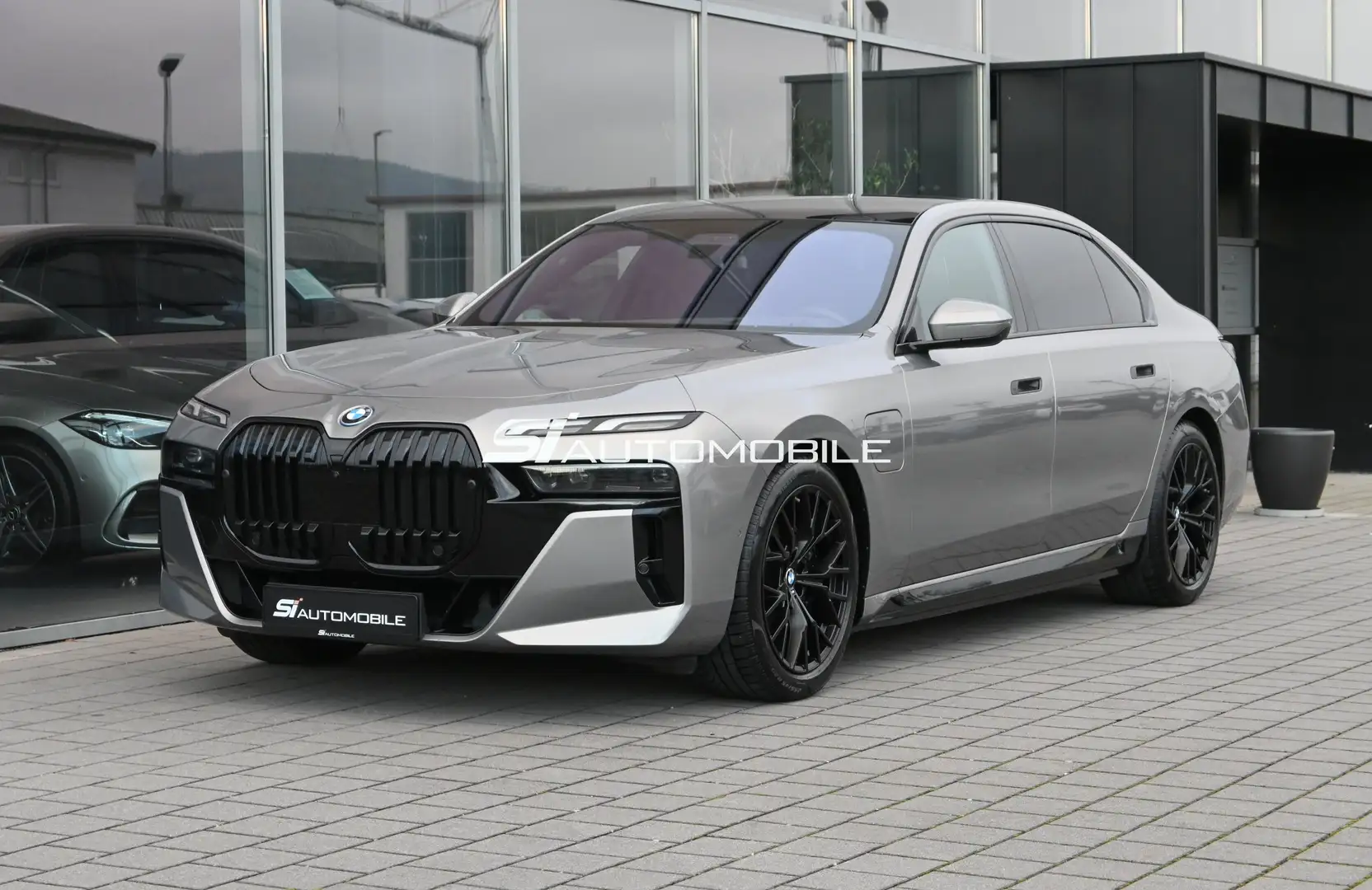 BMW 750 e xDrive M-Sport *SHADOW*EXEC.DRIVE*INTEGRAL* Szürke - 1