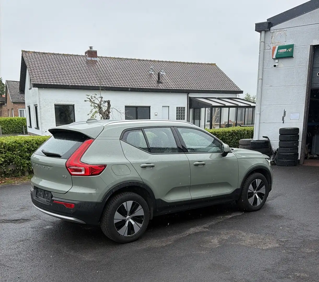 VOLVO Xc40
