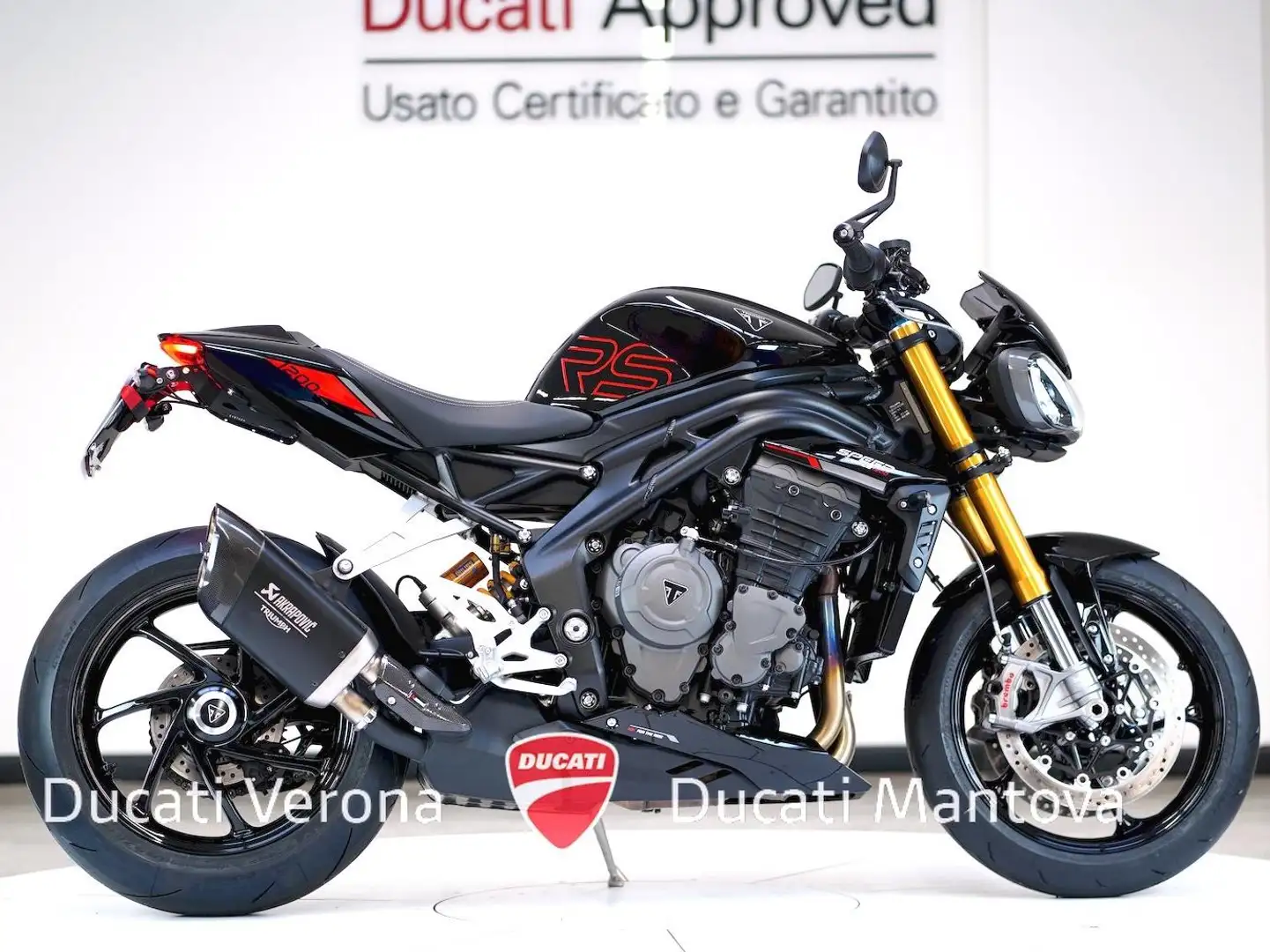Triumph Speed Triple 1200 RS Speed Triple 1200 RS + Akrapovic solo 2.169 km Nero - 1