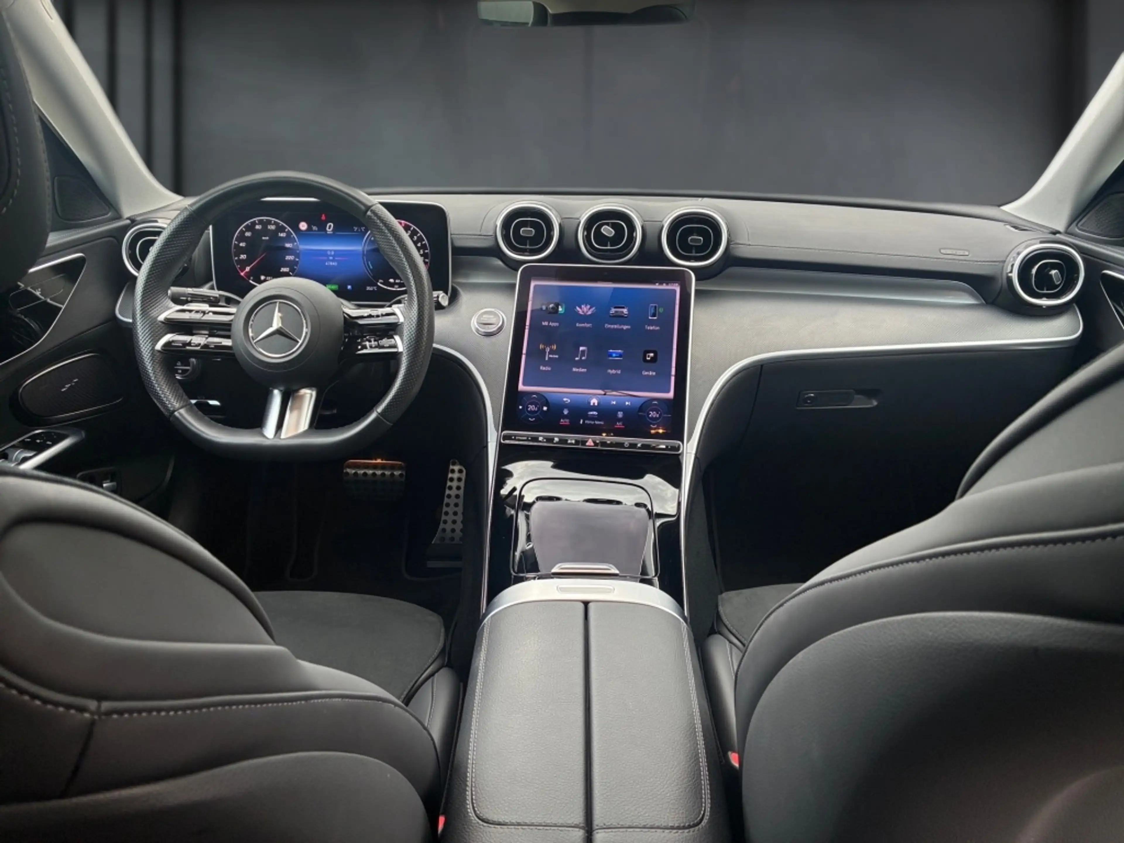 Mercedes-Benz C 400 e 4M AMG+MBUX+Night+Ambiente+CarPlay+SDach — photo 15