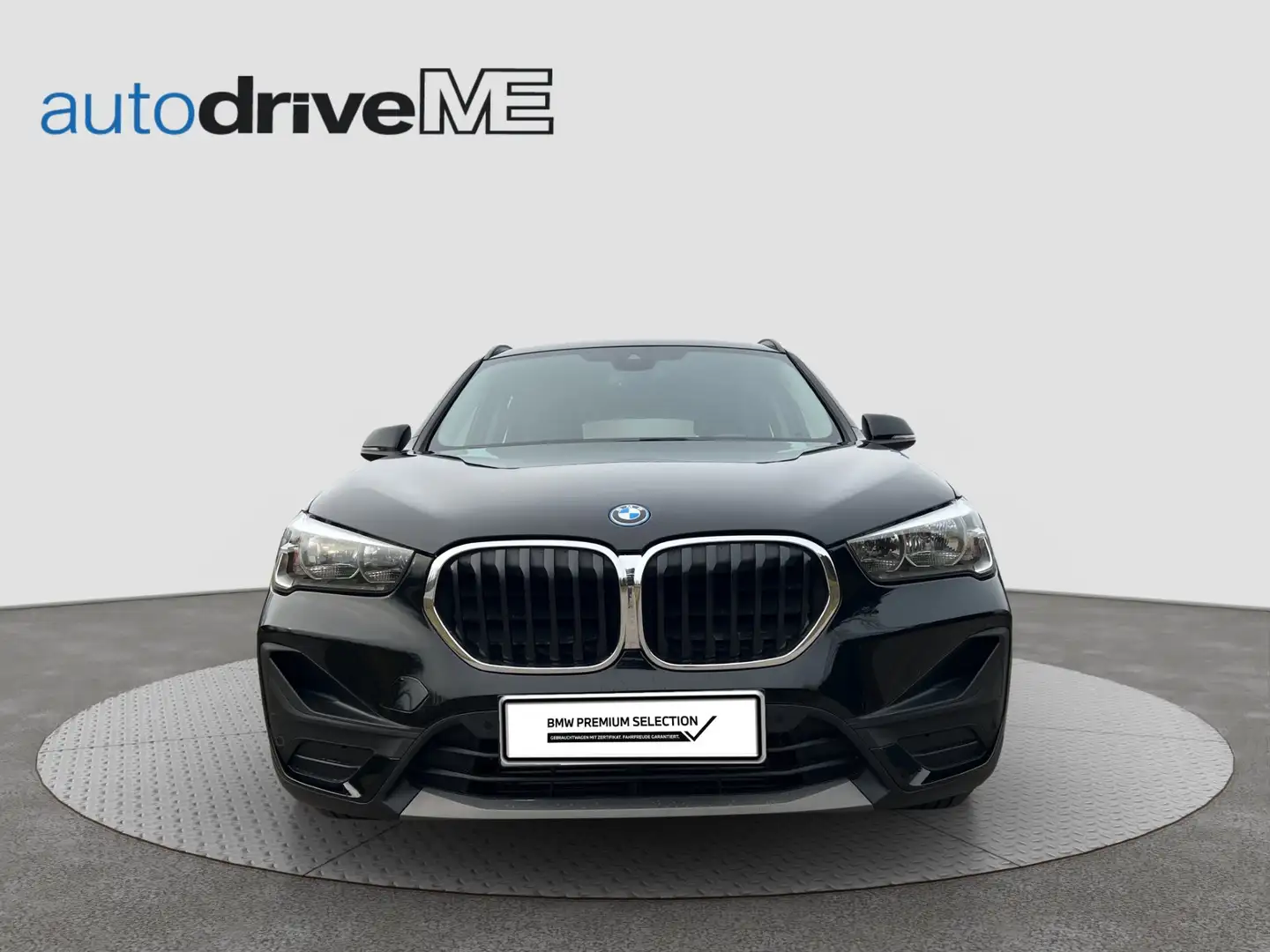 BMW X1 xDrive25e Schwarz - 2