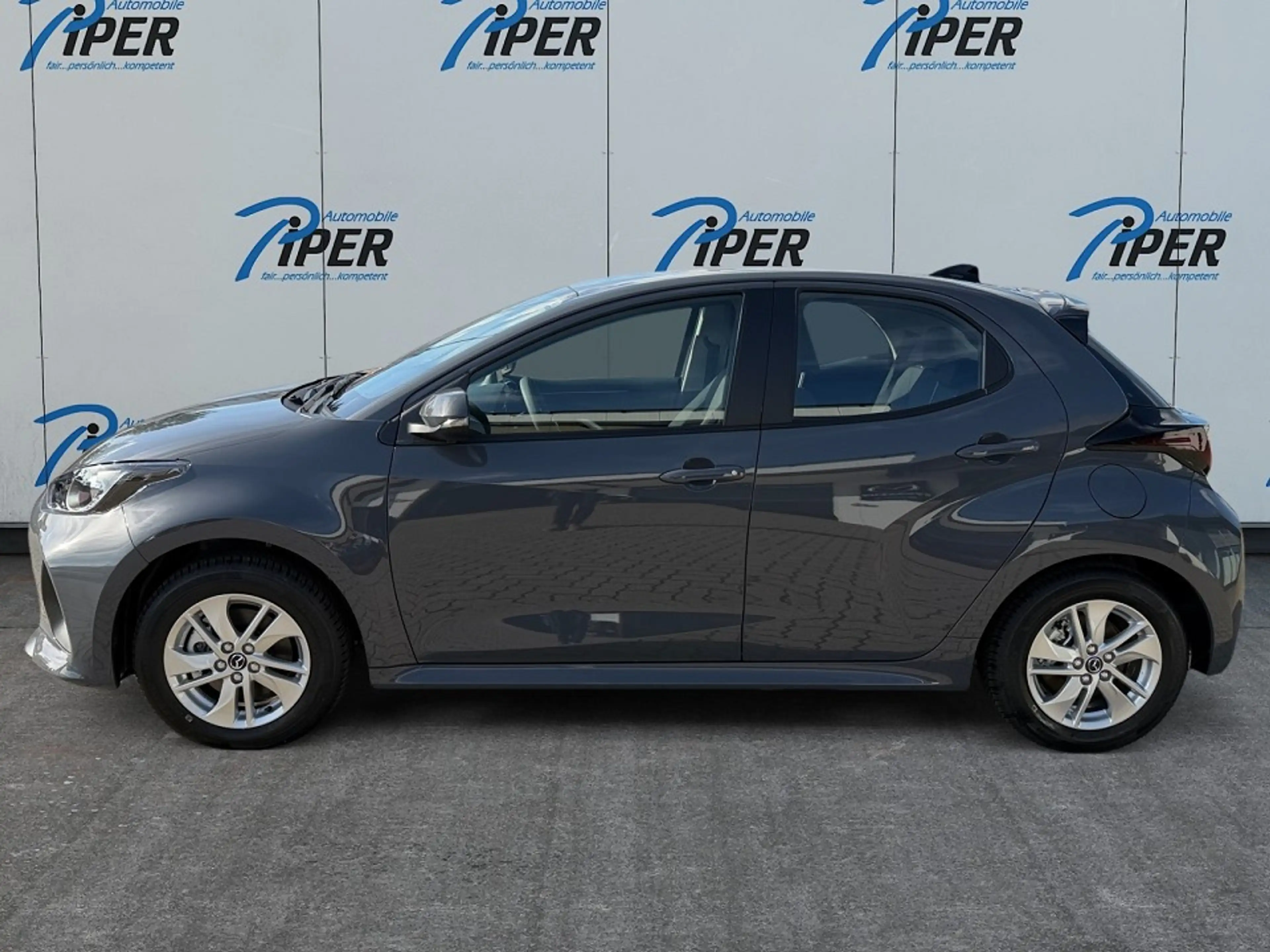Mazda 2 Hybrid 1.5L Hybrid VVT-i 116 Centre-Line — photo 2