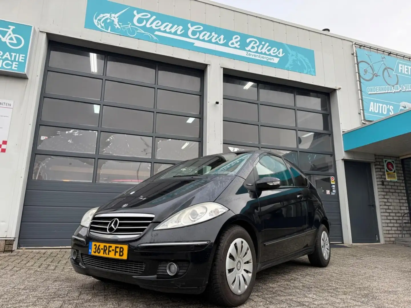 Mercedes-Benz A 200 Avantgarde Schwarz - 1