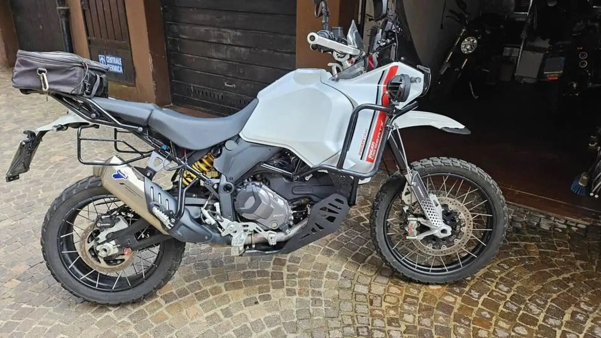 Ducati DesertX Білий - 2