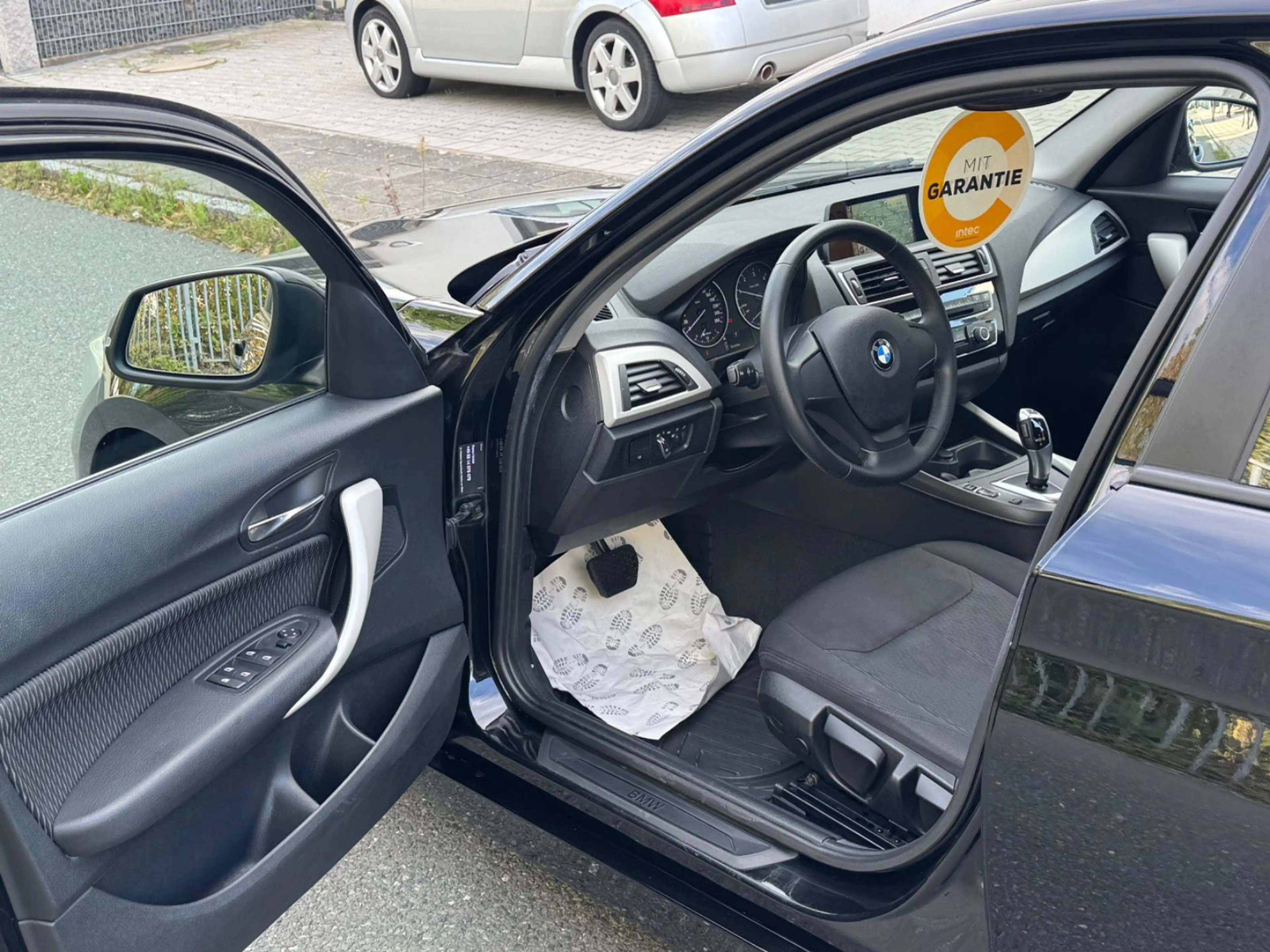 BMW 116 1 Lim. 1.5 d Automatik 85 KW Navi Klima PDC — photo 7