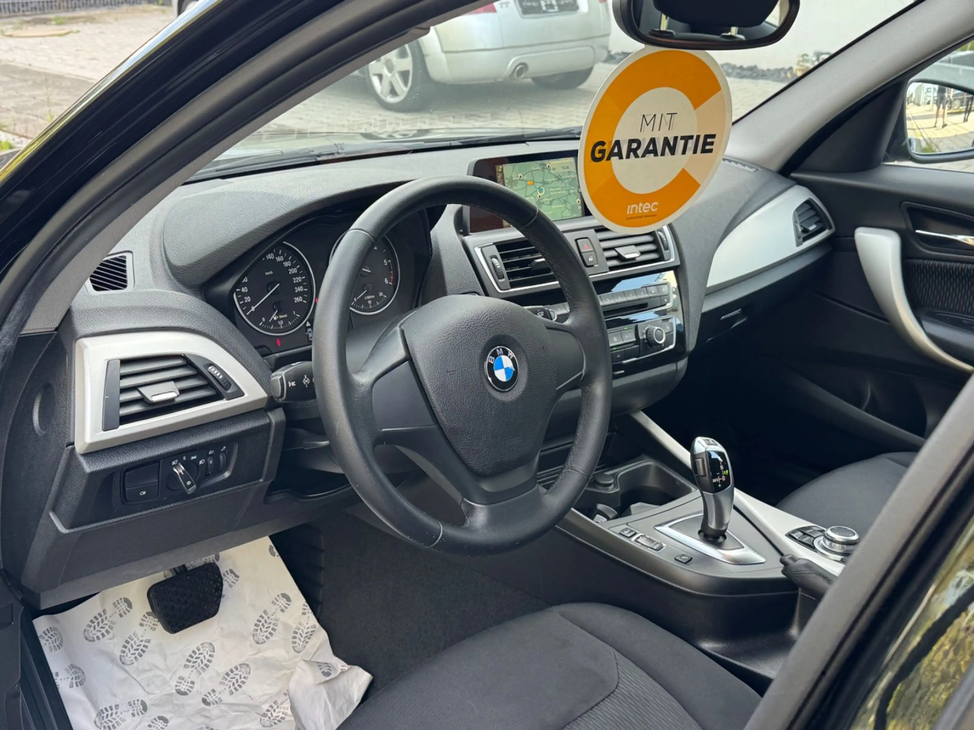 BMW 116 1 Lim. 1.5 d Automatik 85 KW Navi Klima PDC — photo 8
