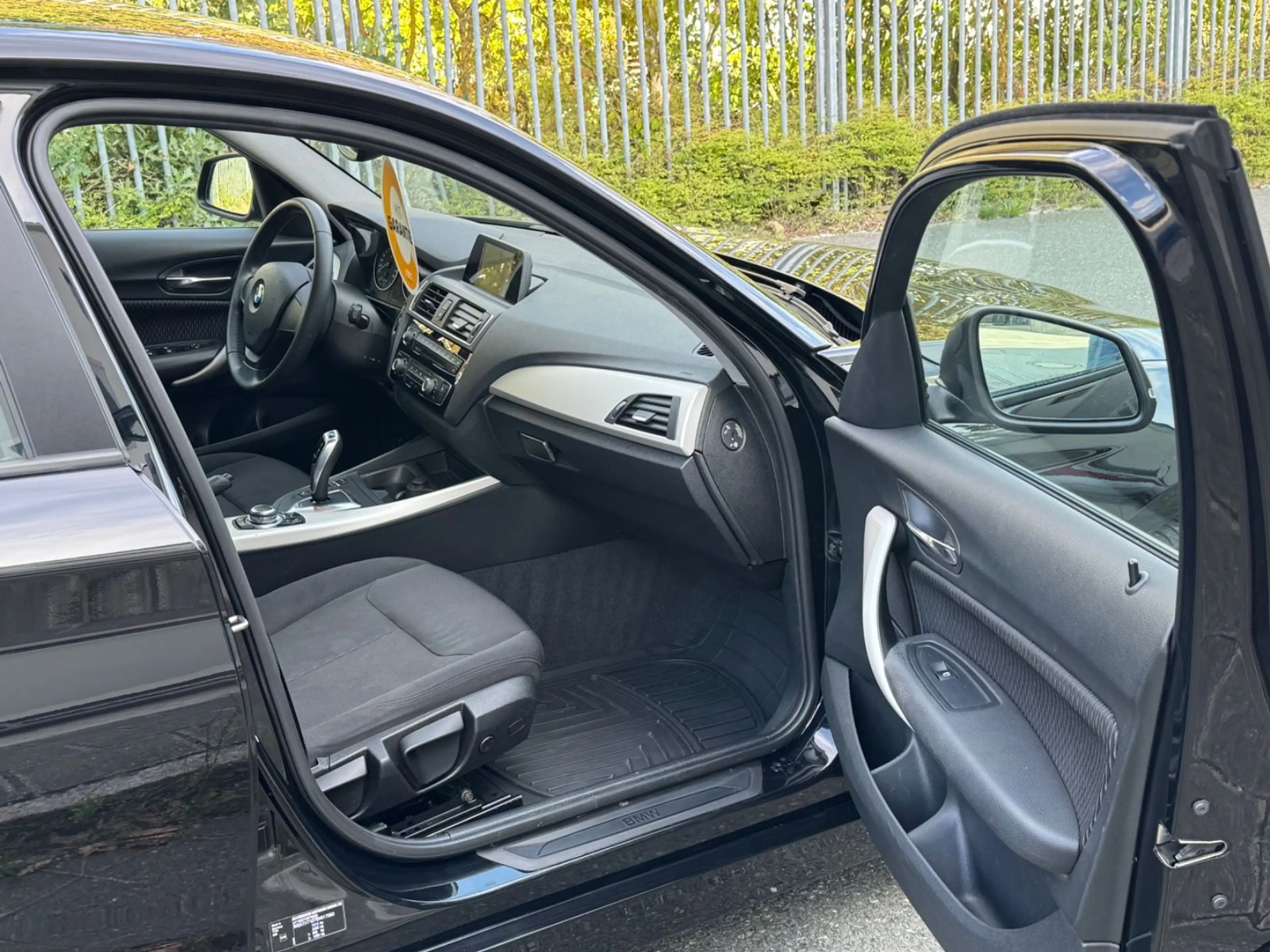 BMW 116 1 Lim. 1.5 d Automatik 85 KW Navi Klima PDC — photo 9