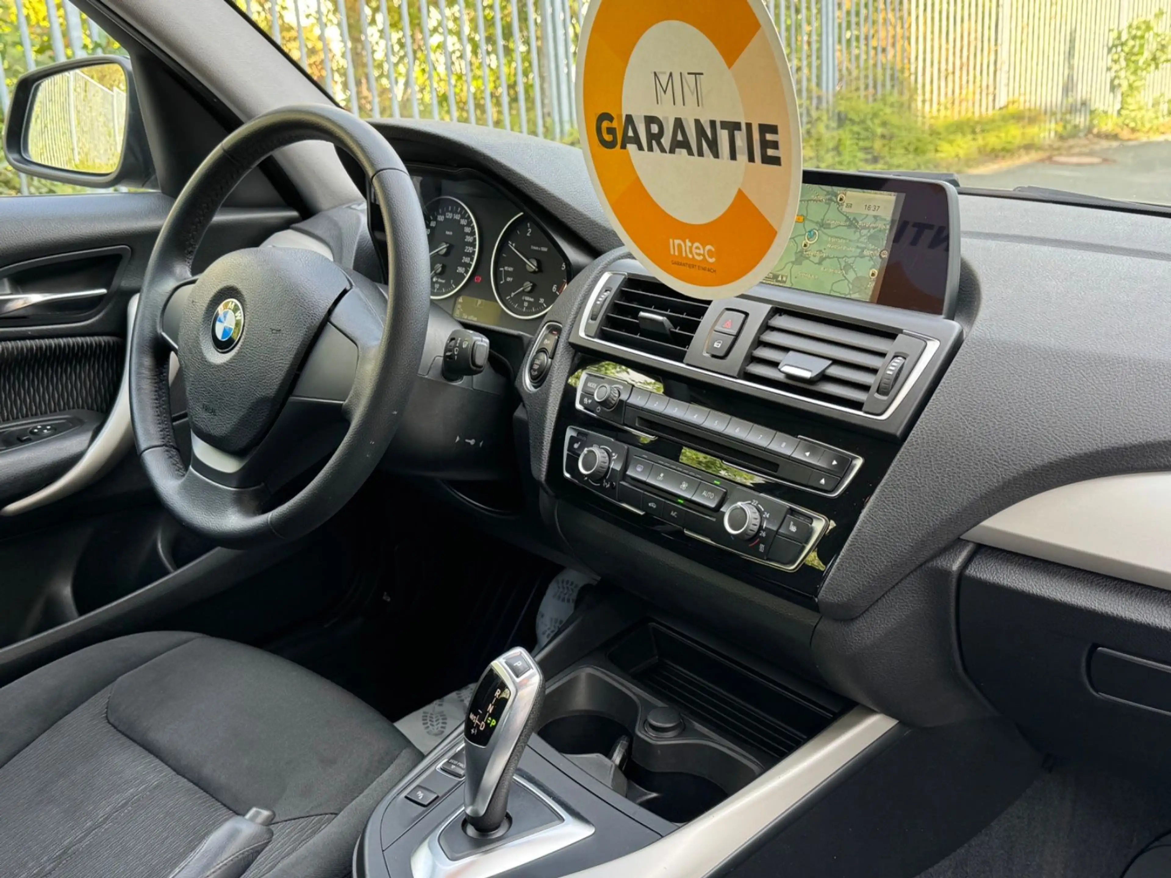BMW 116 1 Lim. 1.5 d Automatik 85 KW Navi Klima PDC — photo 10