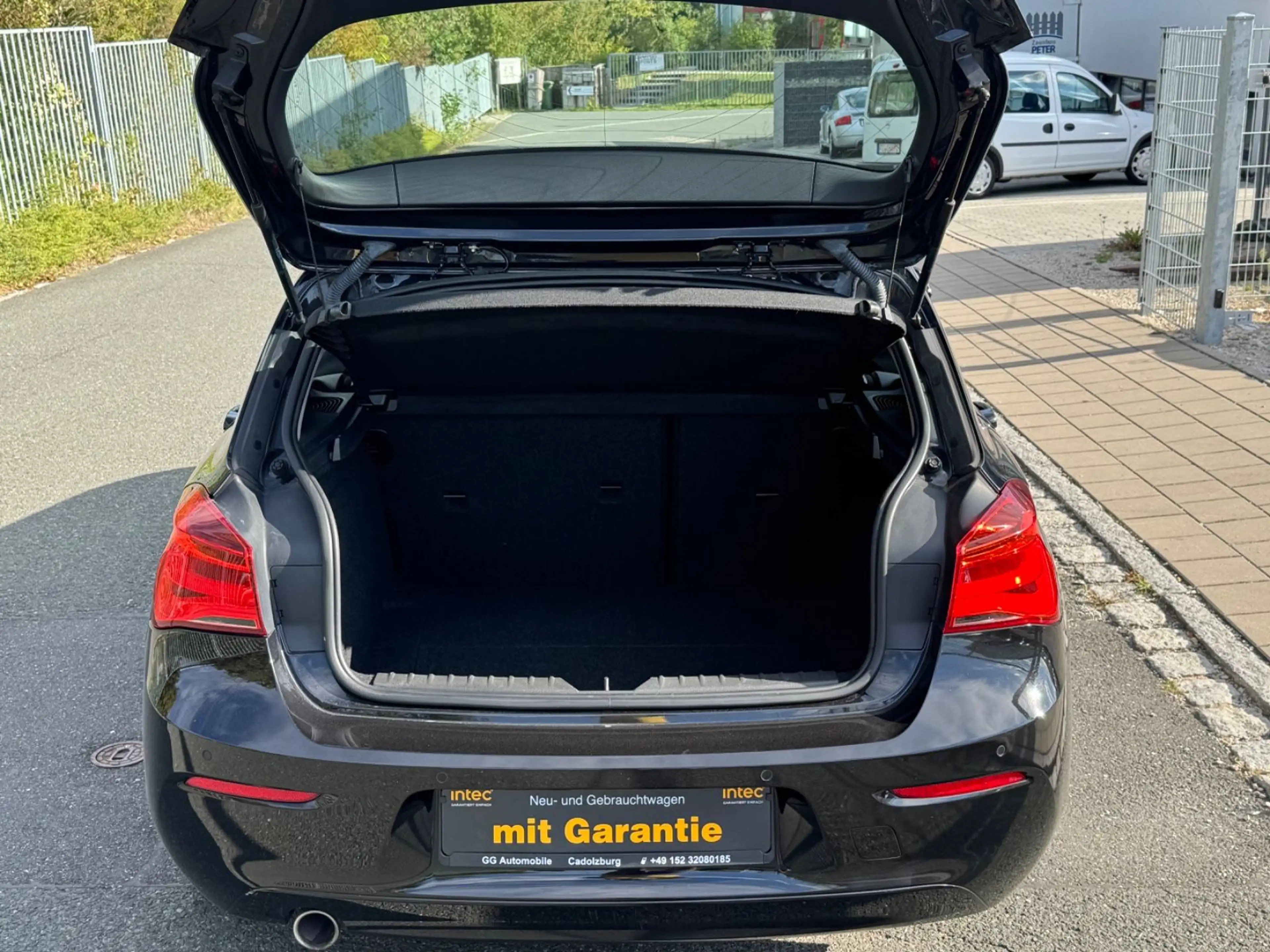 BMW 116 1 Lim. 1.5 d Automatik 85 KW Navi Klima PDC — photo 11