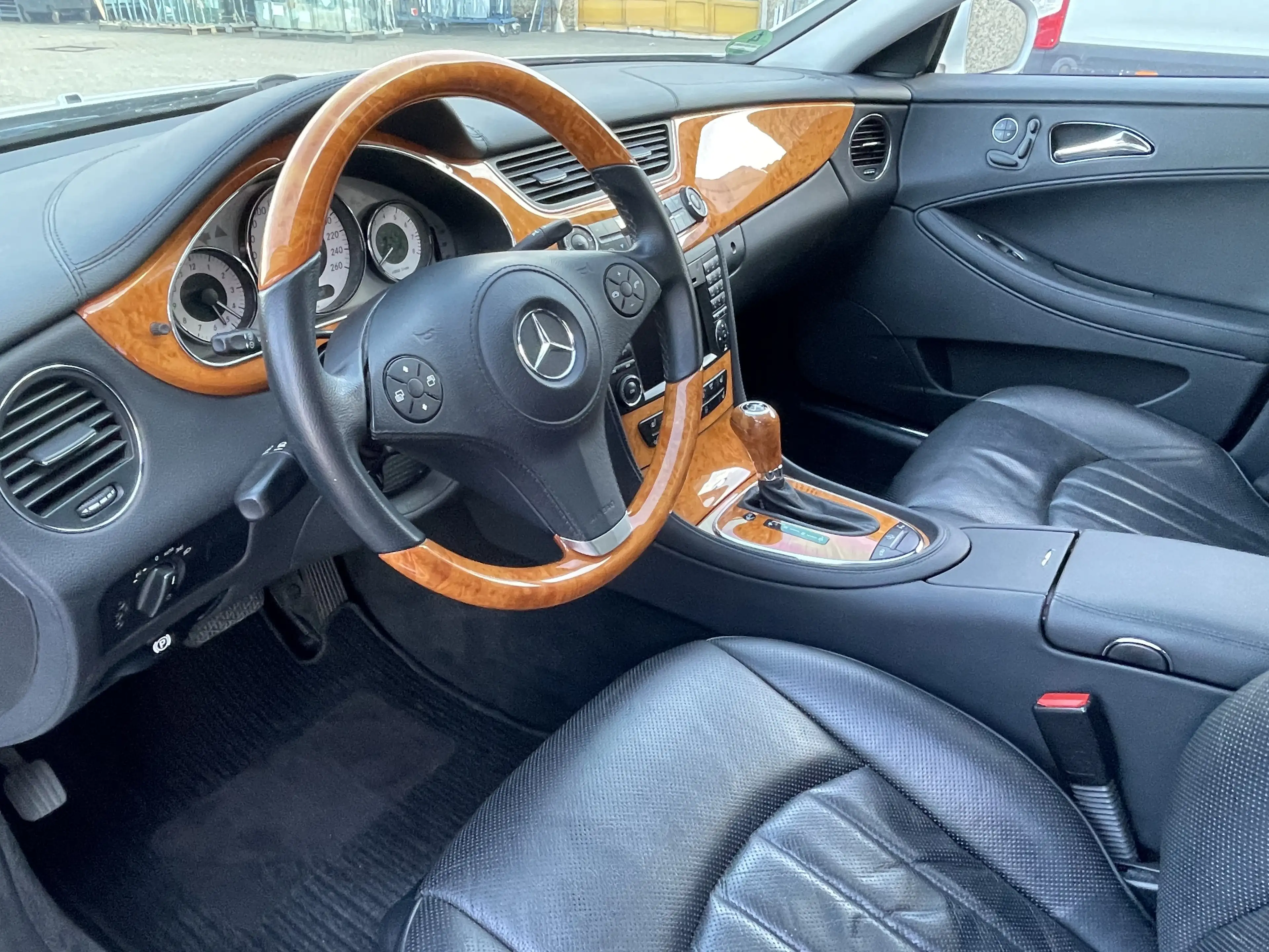 Mercedes-Benz CLS 350 CGI V6 7G-TRONIC Facelift TopGepflegt Voll MB S-He — photo 2