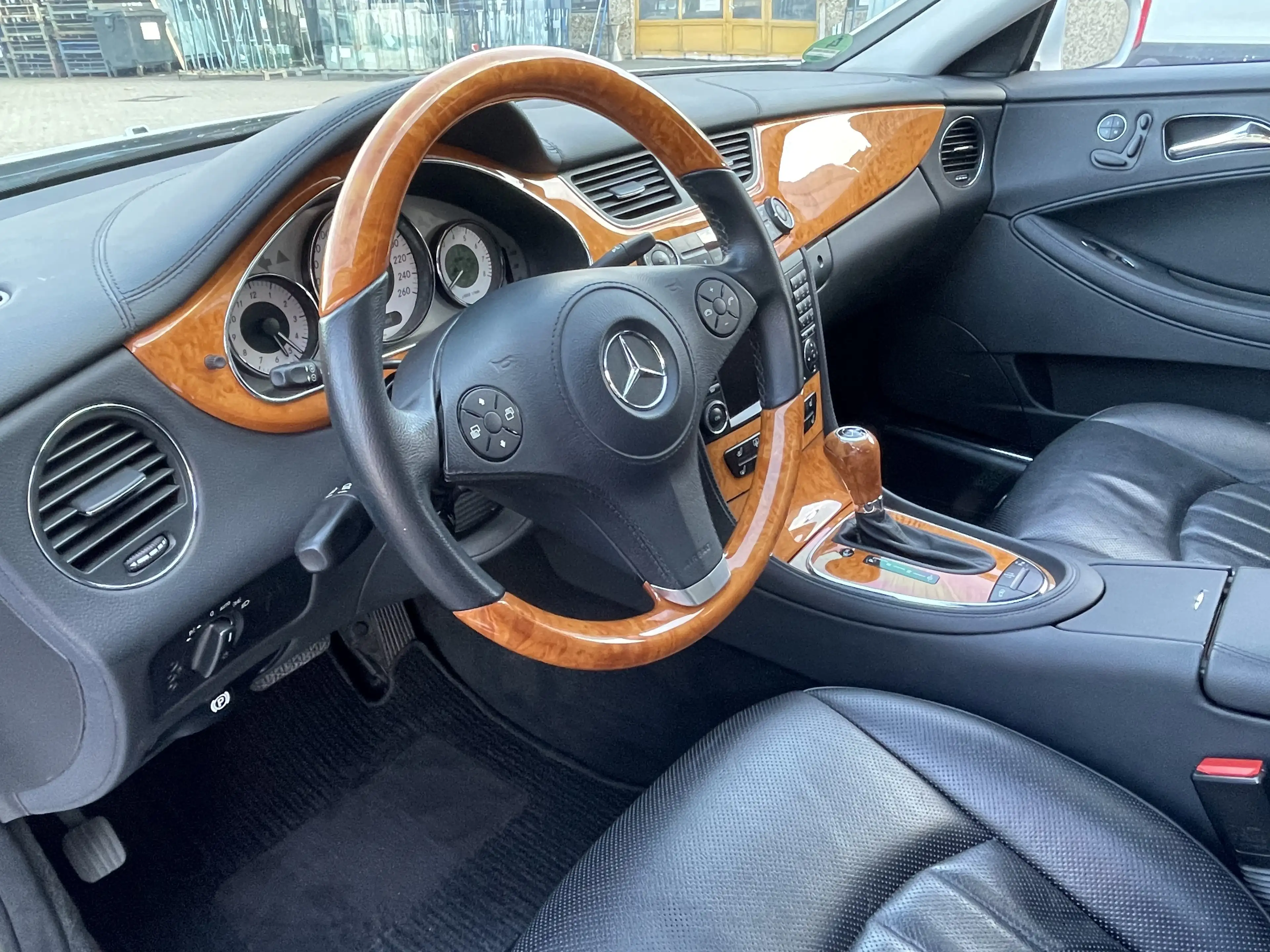Mercedes-Benz CLS 350 CGI V6 7G-TRONIC Facelift TopGepflegt Voll MB S-He — photo 8
