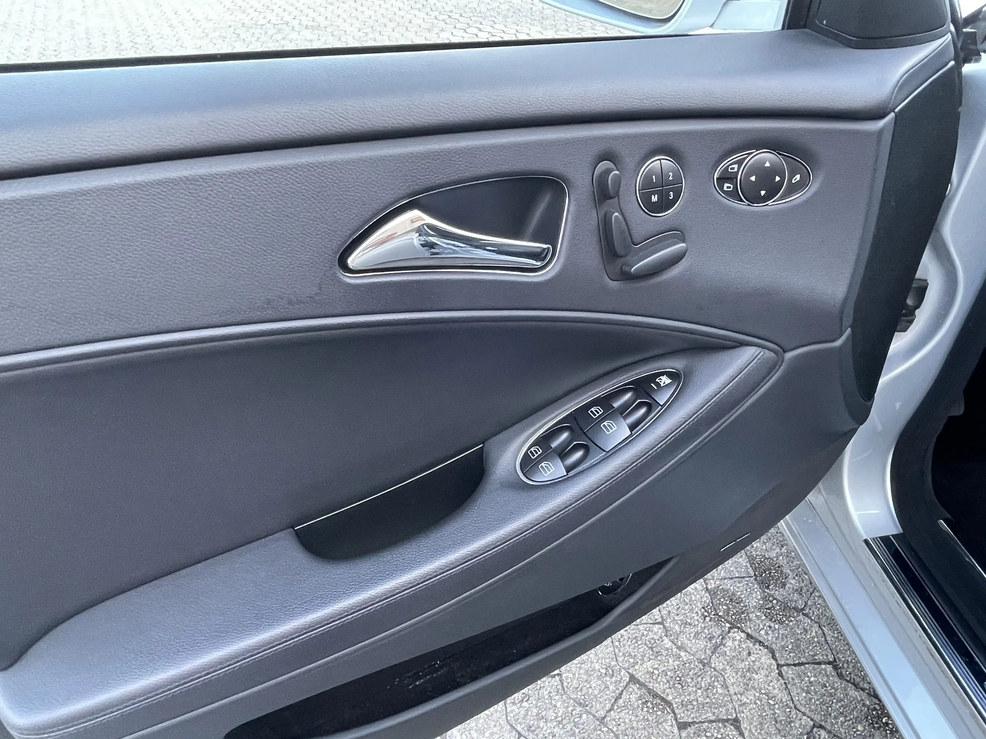 Mercedes-Benz CLS 350 CGI V6 7G-TRONIC Facelift TopGepflegt Voll MB S-He — photo 18