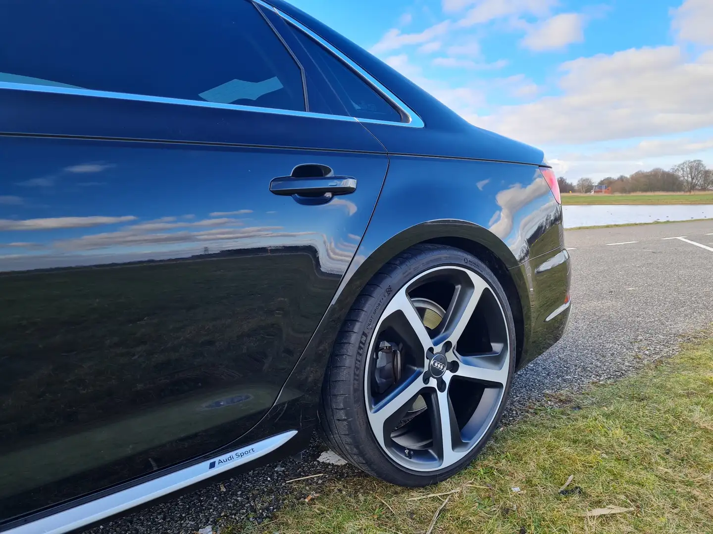 Audi A4 35 TFSI exclusive Negro - 2