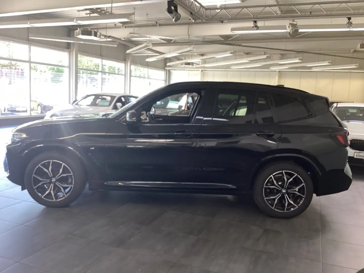 BMW X3 xDrive 20i A M-Sport Navi Leder LED SHZ El. Heckkl Noir - 2