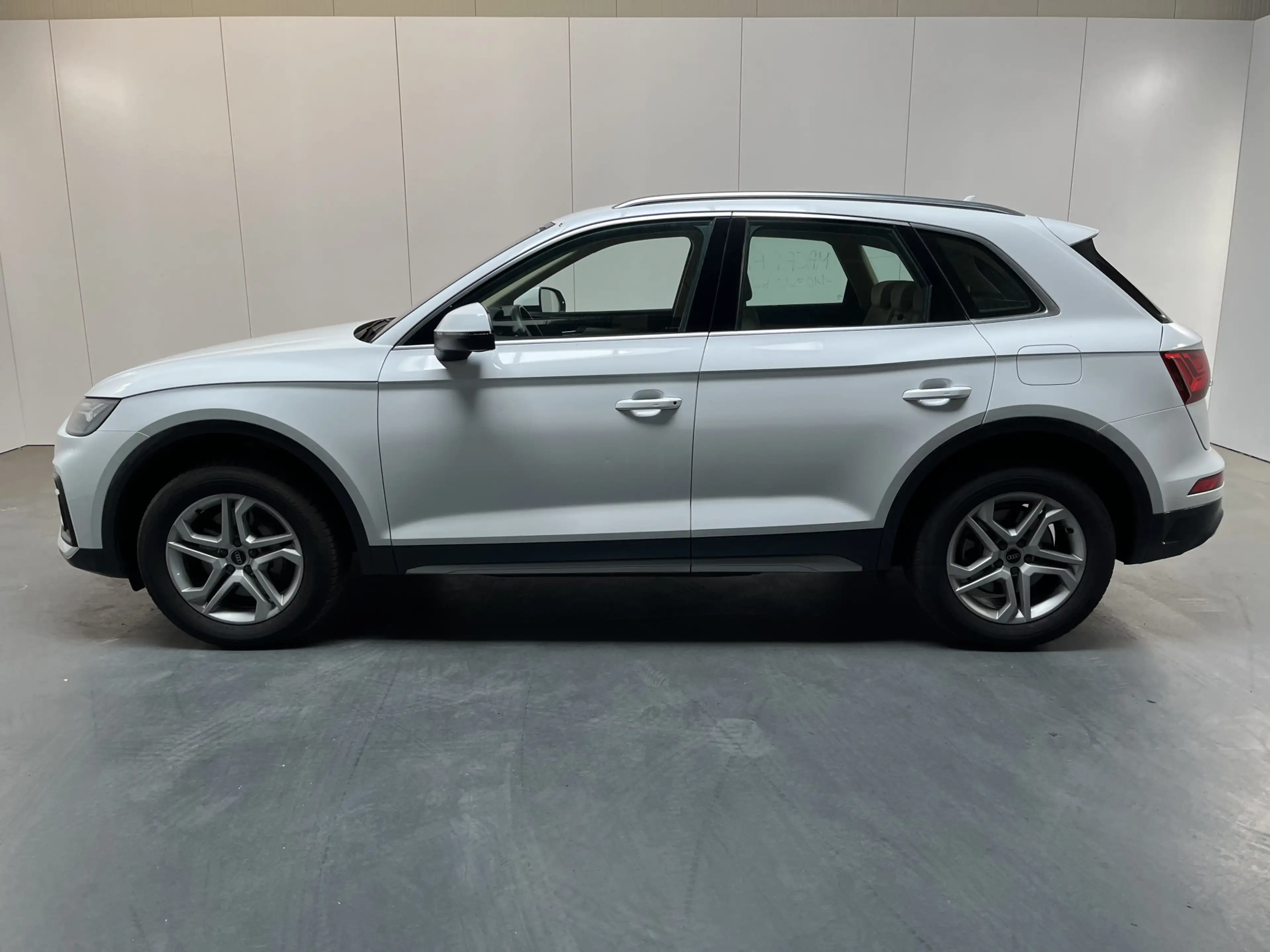 Audi Q5 50 TFSI e Advanced edition / AUTOMAAT/ LEER/ ELEKT — photo 2