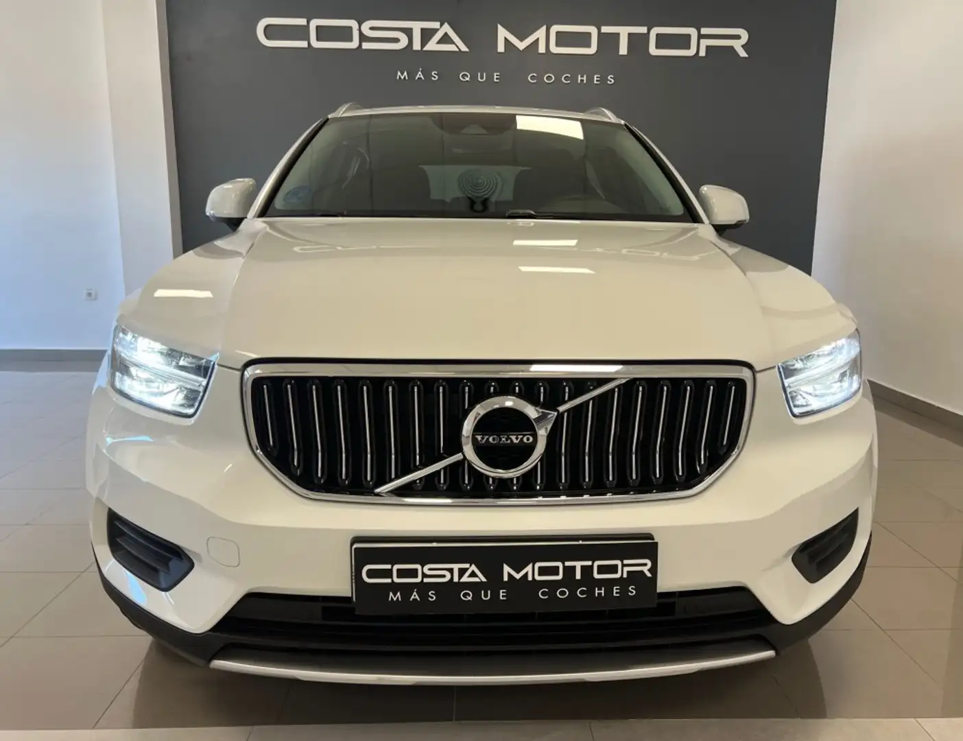 Volvo XC40 T4 Recharge Inscription Expression Aut. Biały - 2