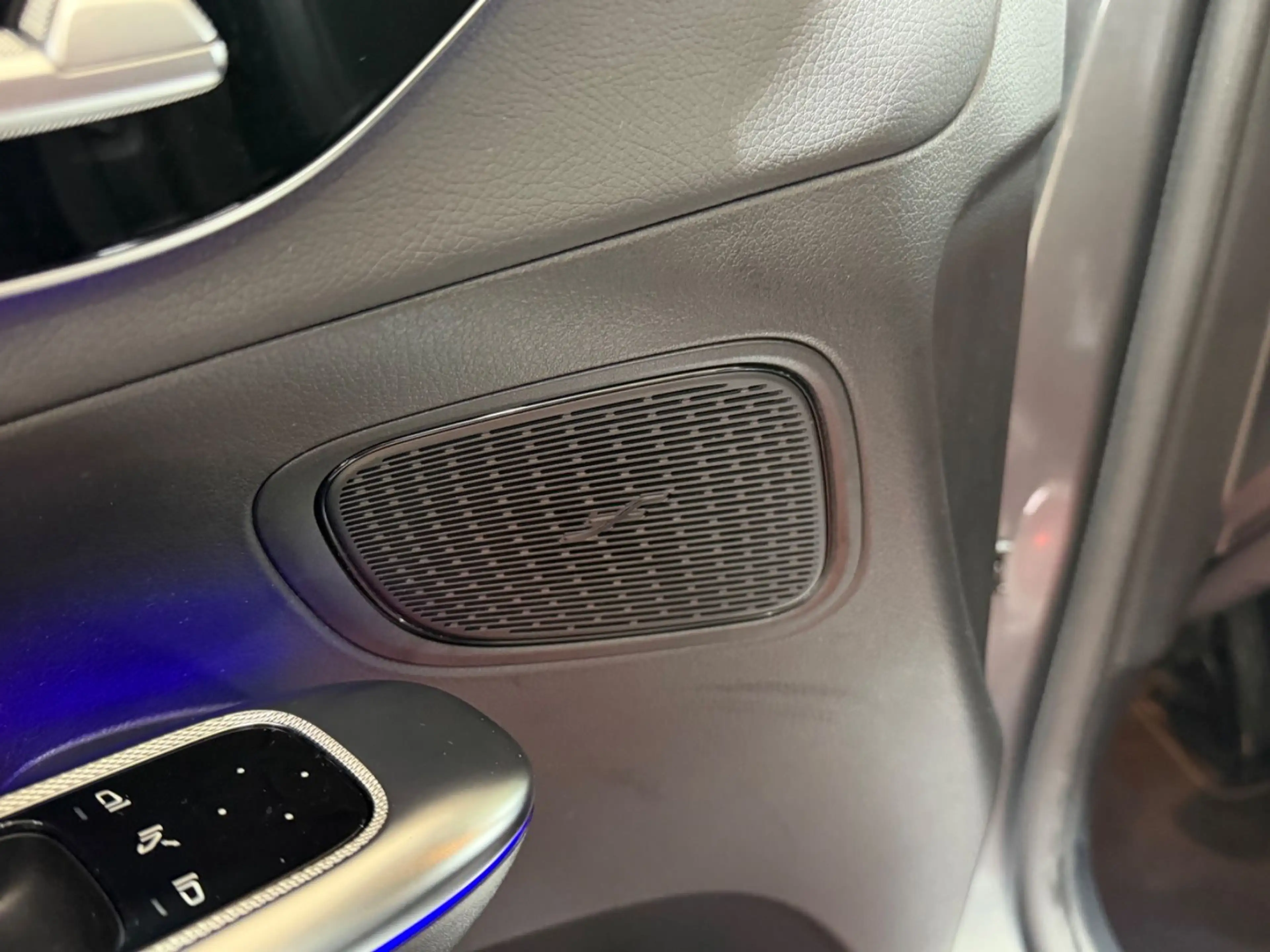 Mercedes-Benz GLC 220 d 4Matic*KAMERA*AHK*LED*OLED*AMBIENTE* — photo 9