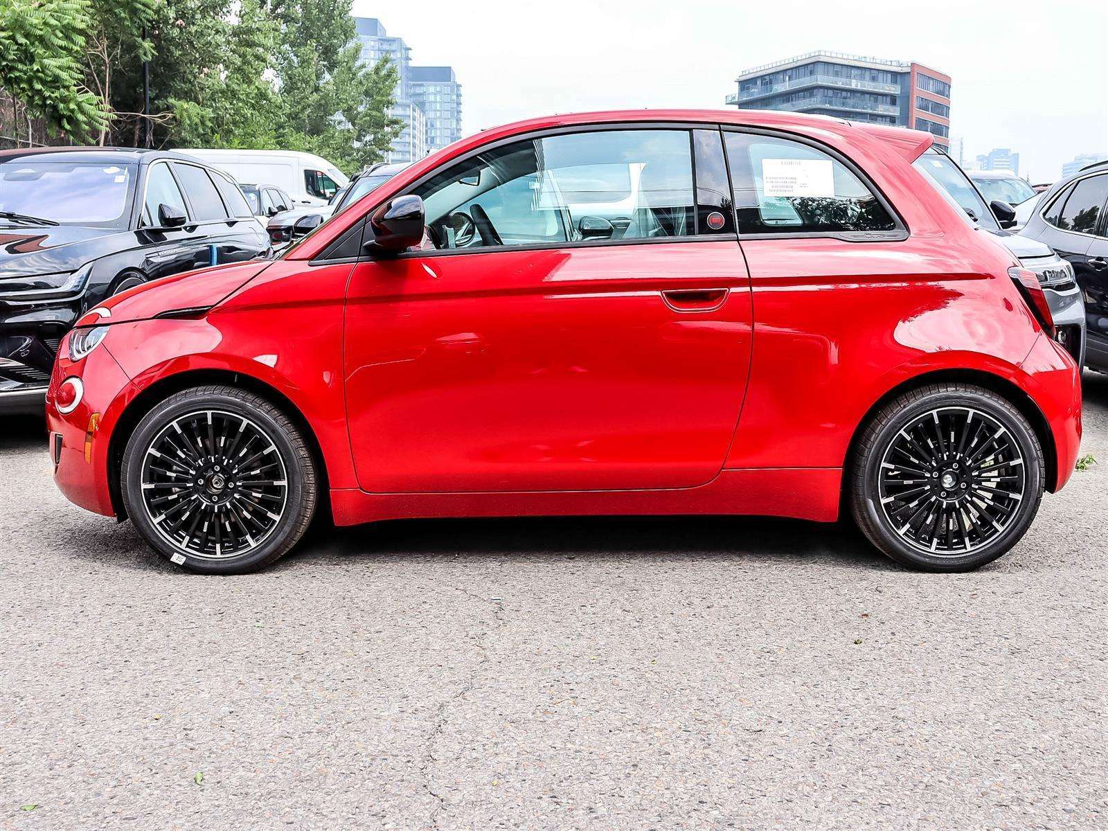 2025 Fiat 500e (RED) Edition FWD — photo 1