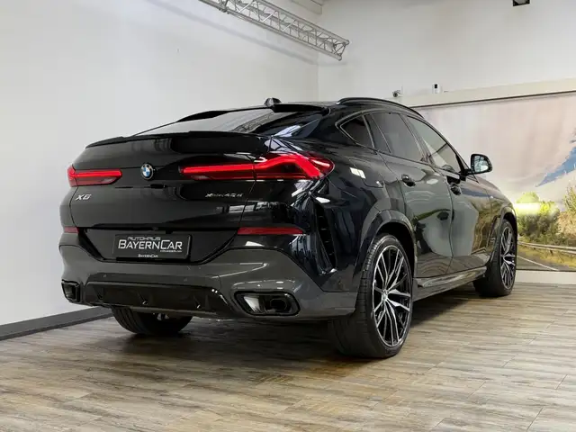 BMW X6 view 6