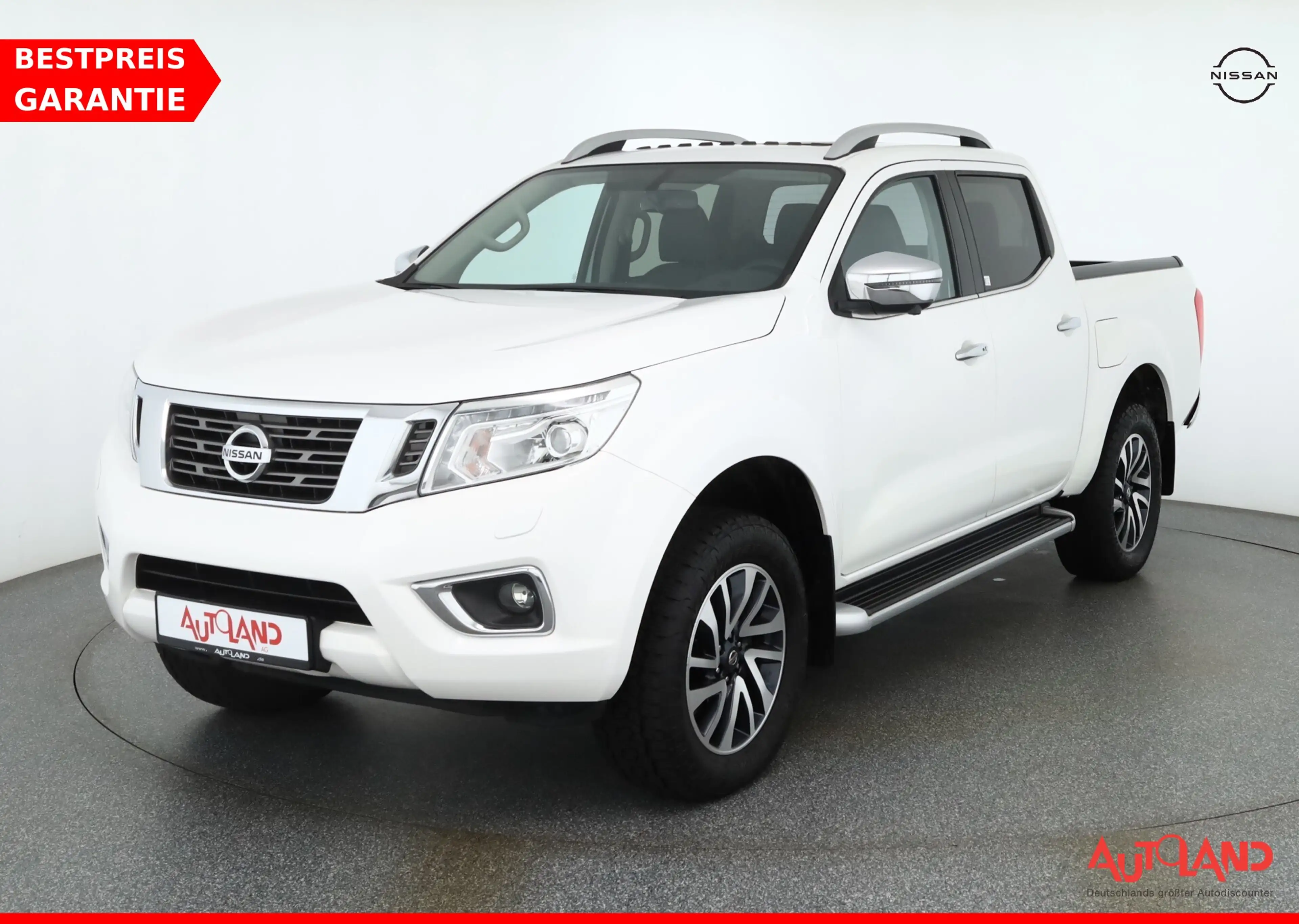 Nissan Navara 2.3 dCi 4x4 Tekna LED Navi 360° Leder AHK
