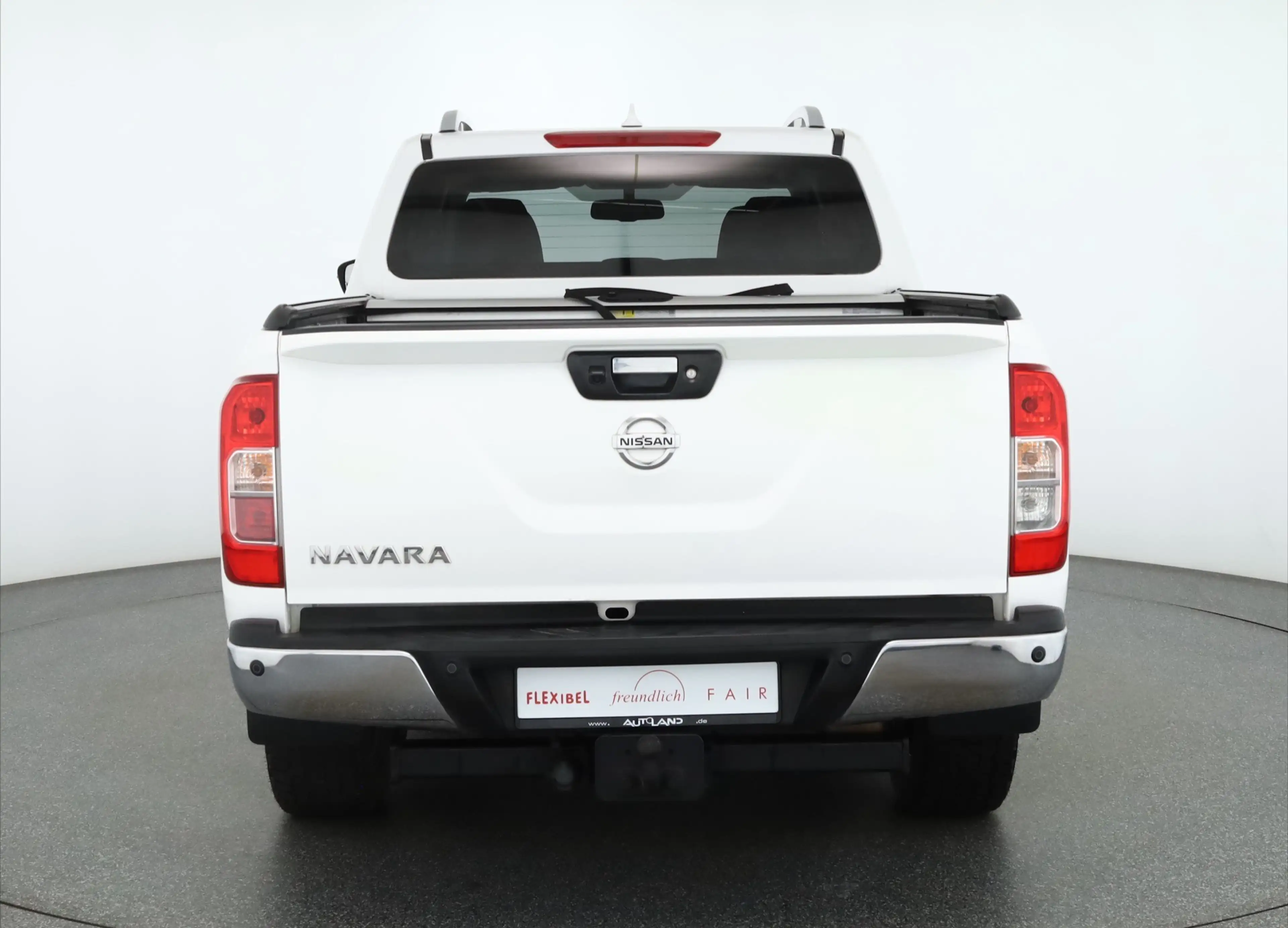 Nissan Navara 2.3 dCi 4x4 Tekna LED Navi 360° Leder AHK — photo 4